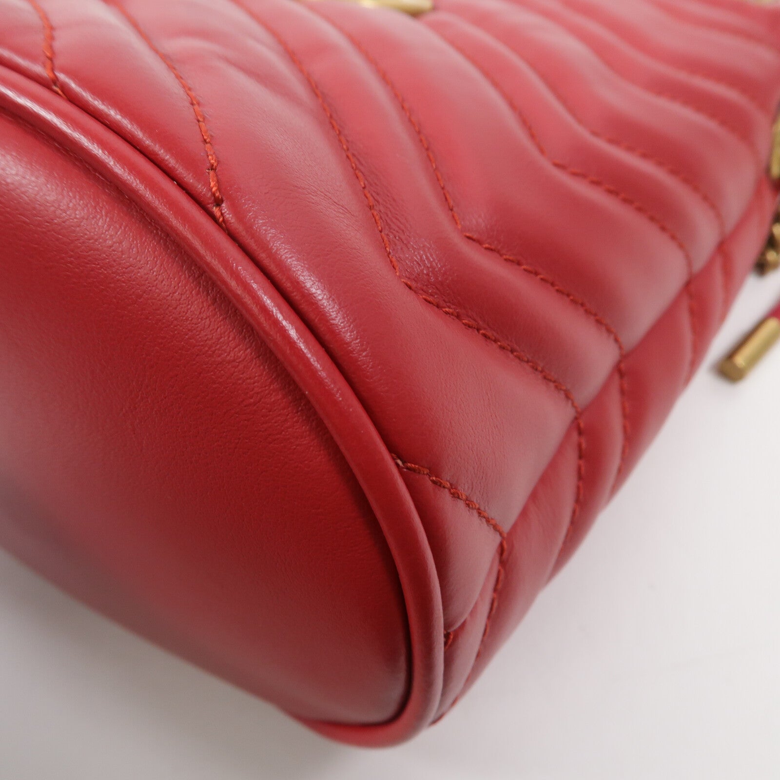 GUCCI 牛皮皮革GG Marmont Mini Bucket鏈帶肩背袋