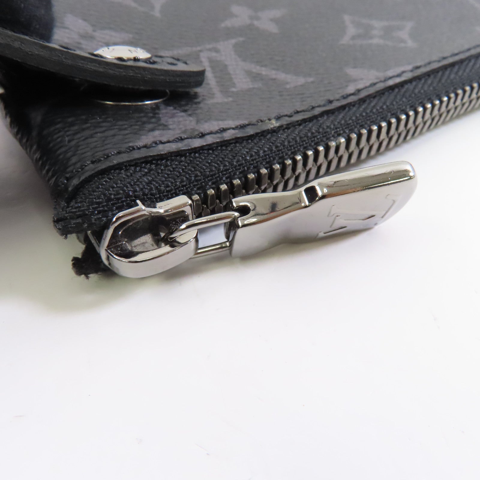LOUIS VUITTON Monogram Eclipse Trio  Messenger銀扣肩背袋黑色
