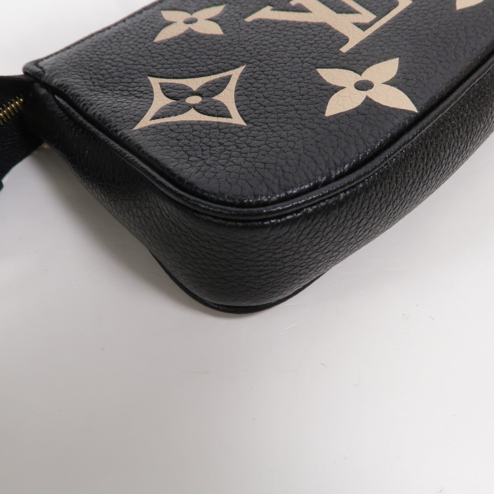 LOUIS VUITTON Monogram Empreinte Mini Pochette金扣鏈帶手挽袋