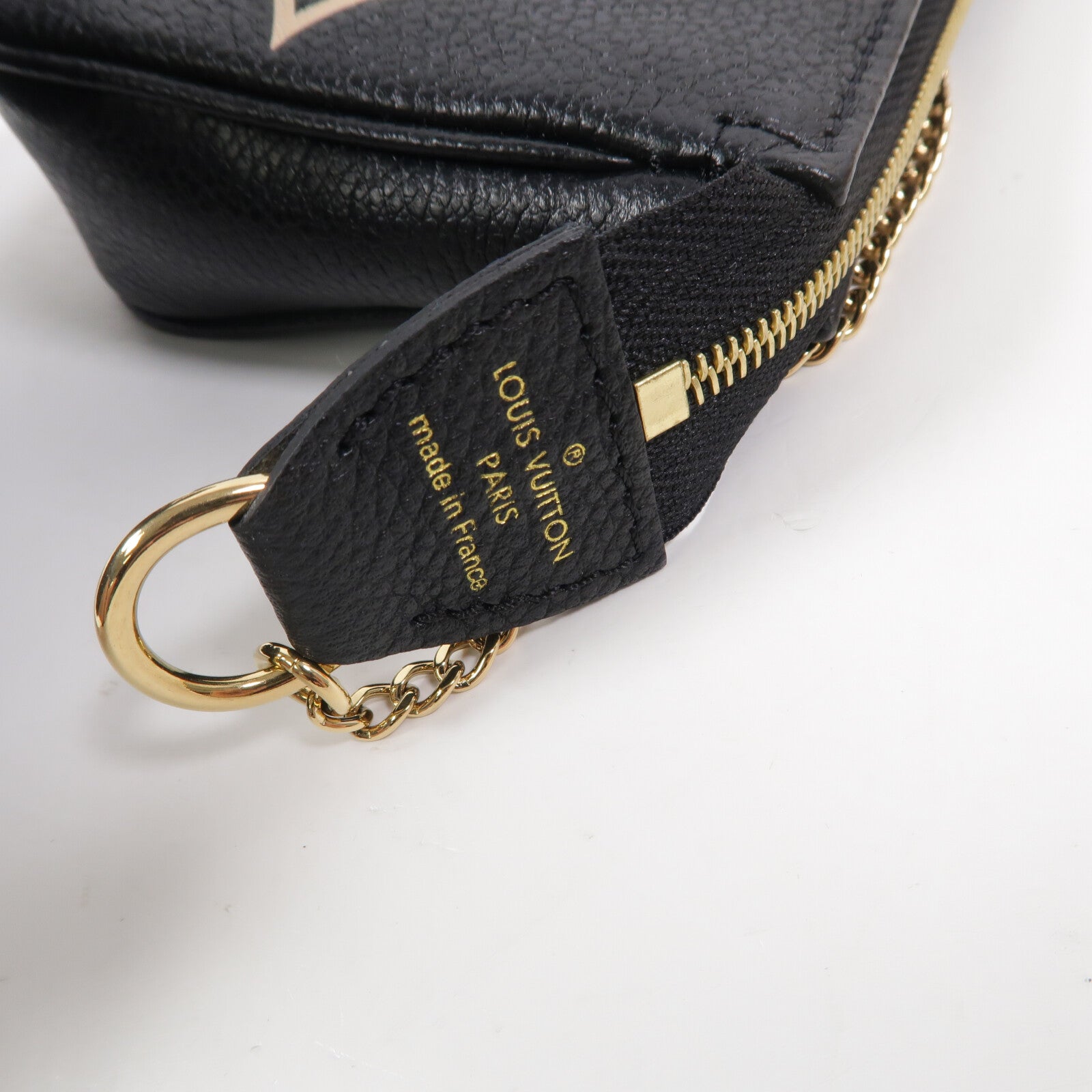 LOUIS VUITTON Monogram Empreinte Mini Pochette金扣鏈帶手挽袋