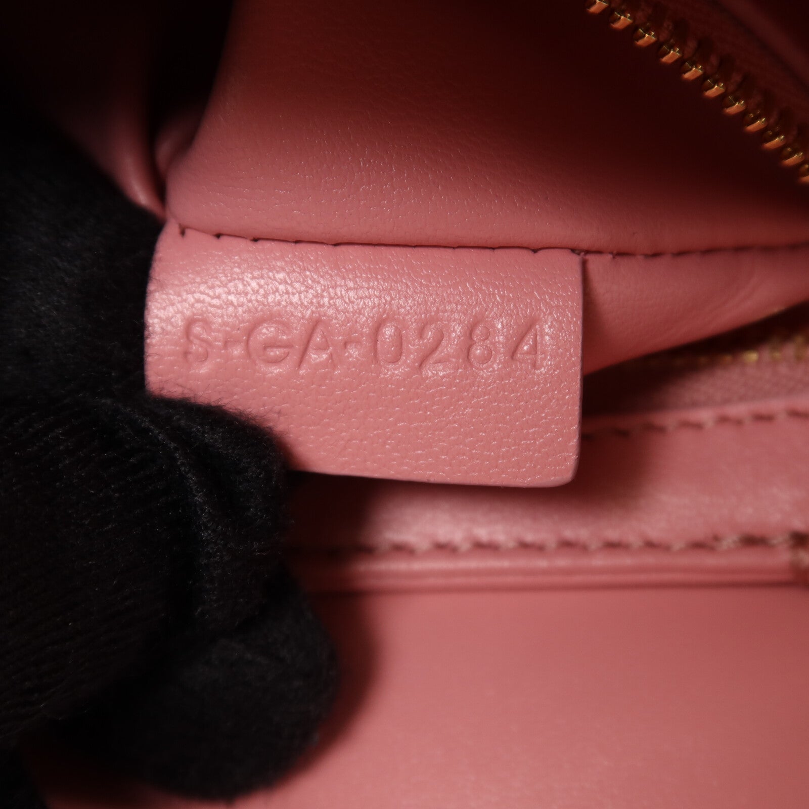 CELINE 【激減優惠】牛皮皮革Teen Triomphe金扣肩背袋