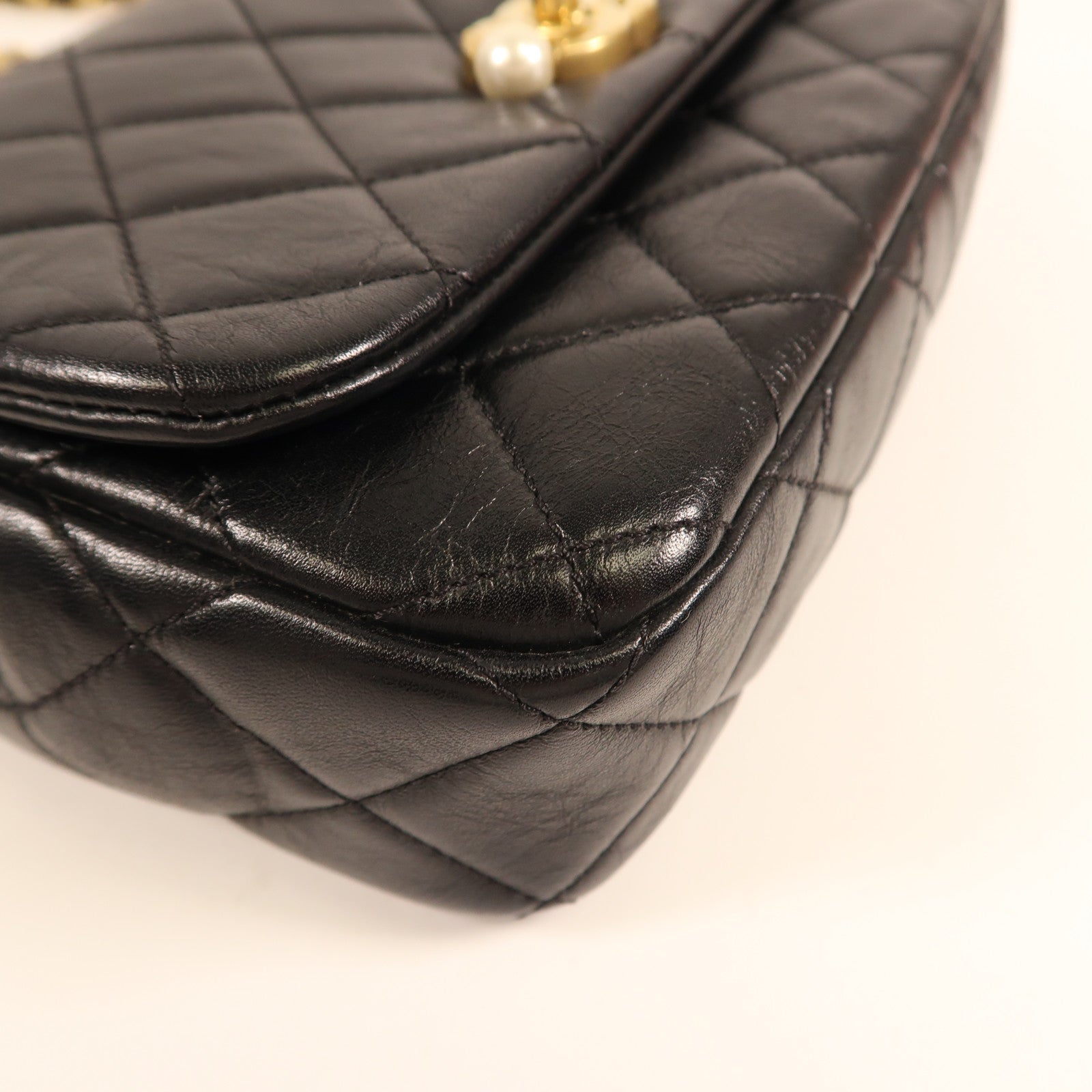 CHANEL 牛皮皮革Chain Shoulder金扣鏈帶肩背袋
