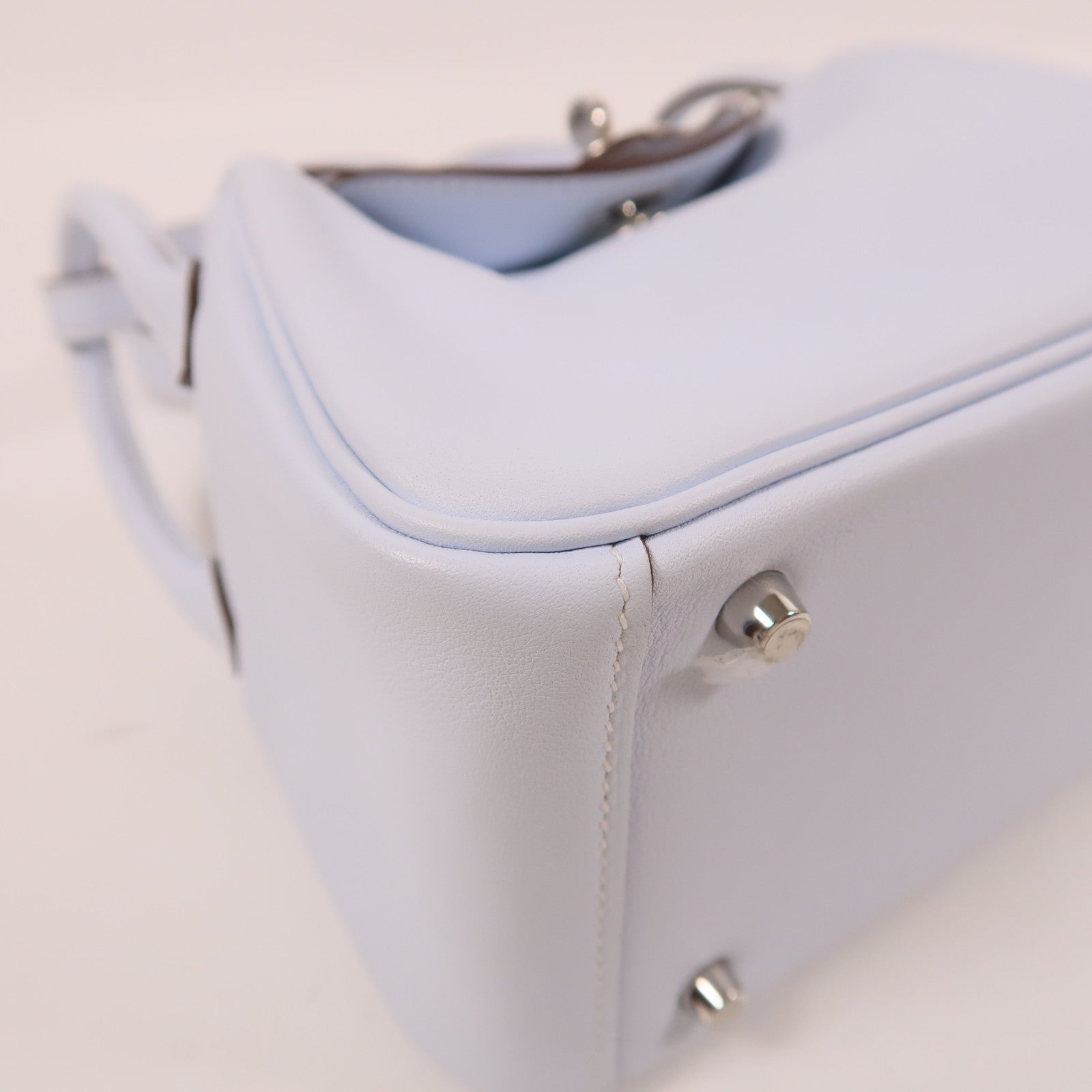HERMES 【激減優惠】Swift皮革Mini Lindy銀扣手挽肩背兩用袋Bleu Pale