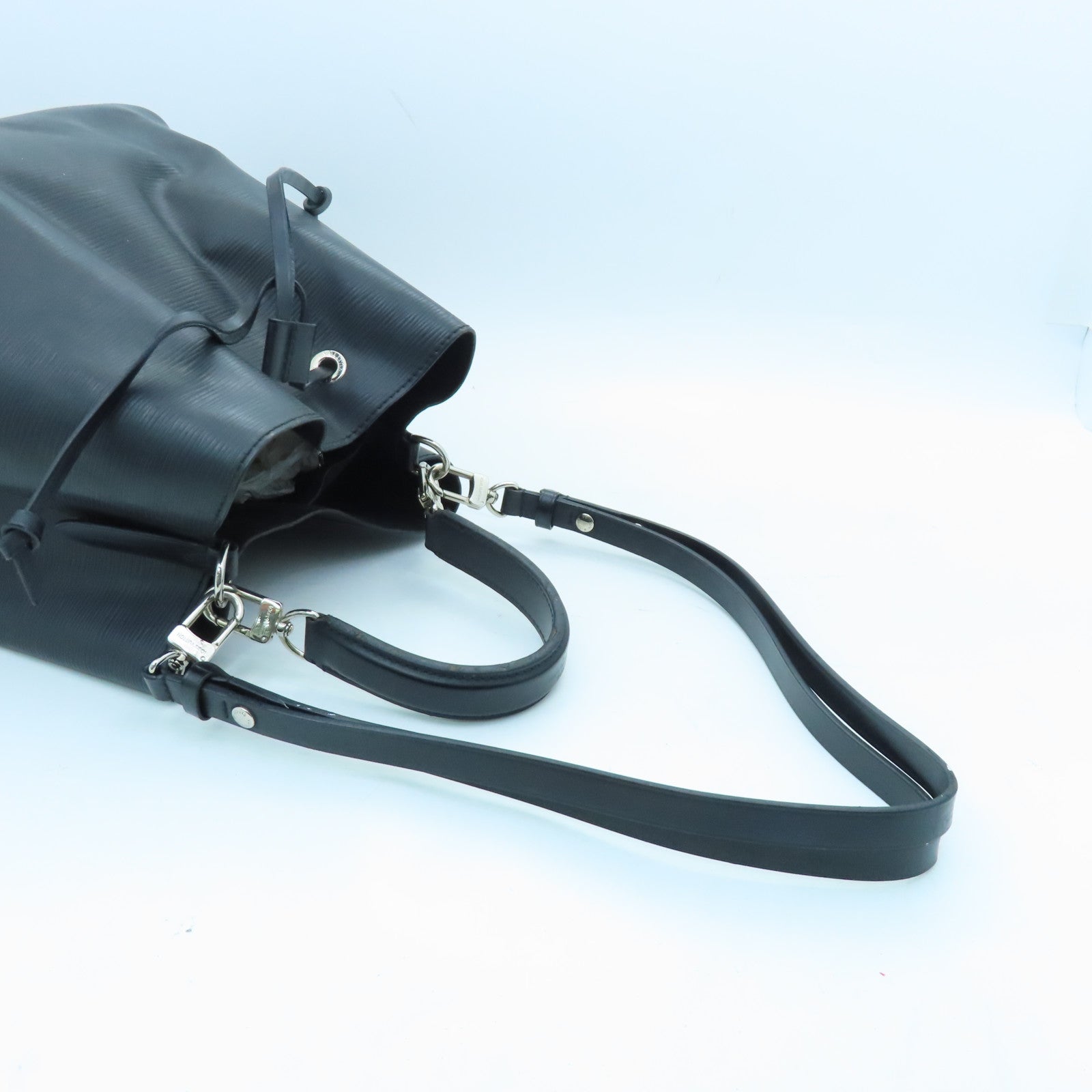 LOUIS VUITTON Epi Neo Noe MM Silver Buckle Handle Shoulder Backpack Black