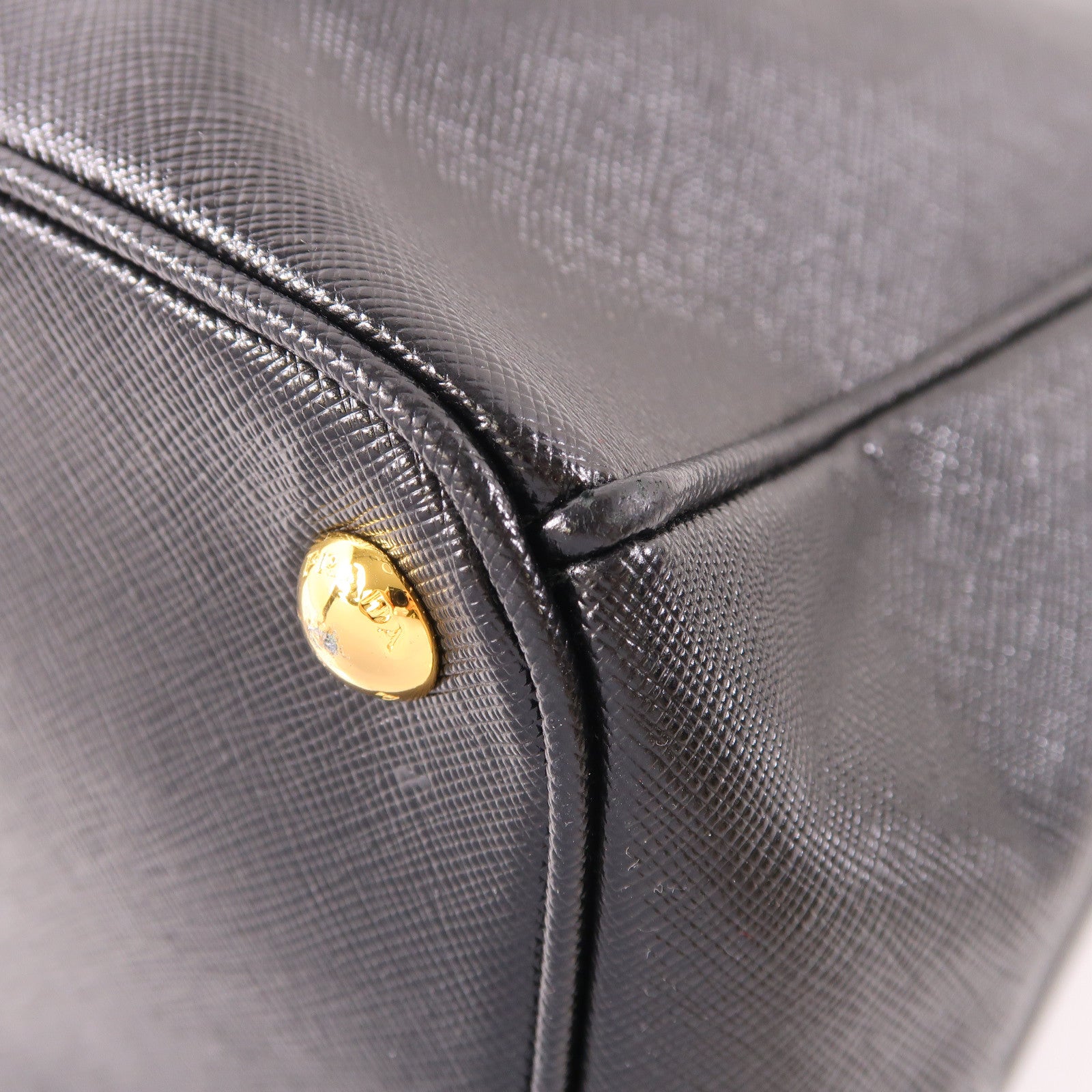 PRADA Saffiano皮革Galliera金扣手挽肩背兩用袋黑色