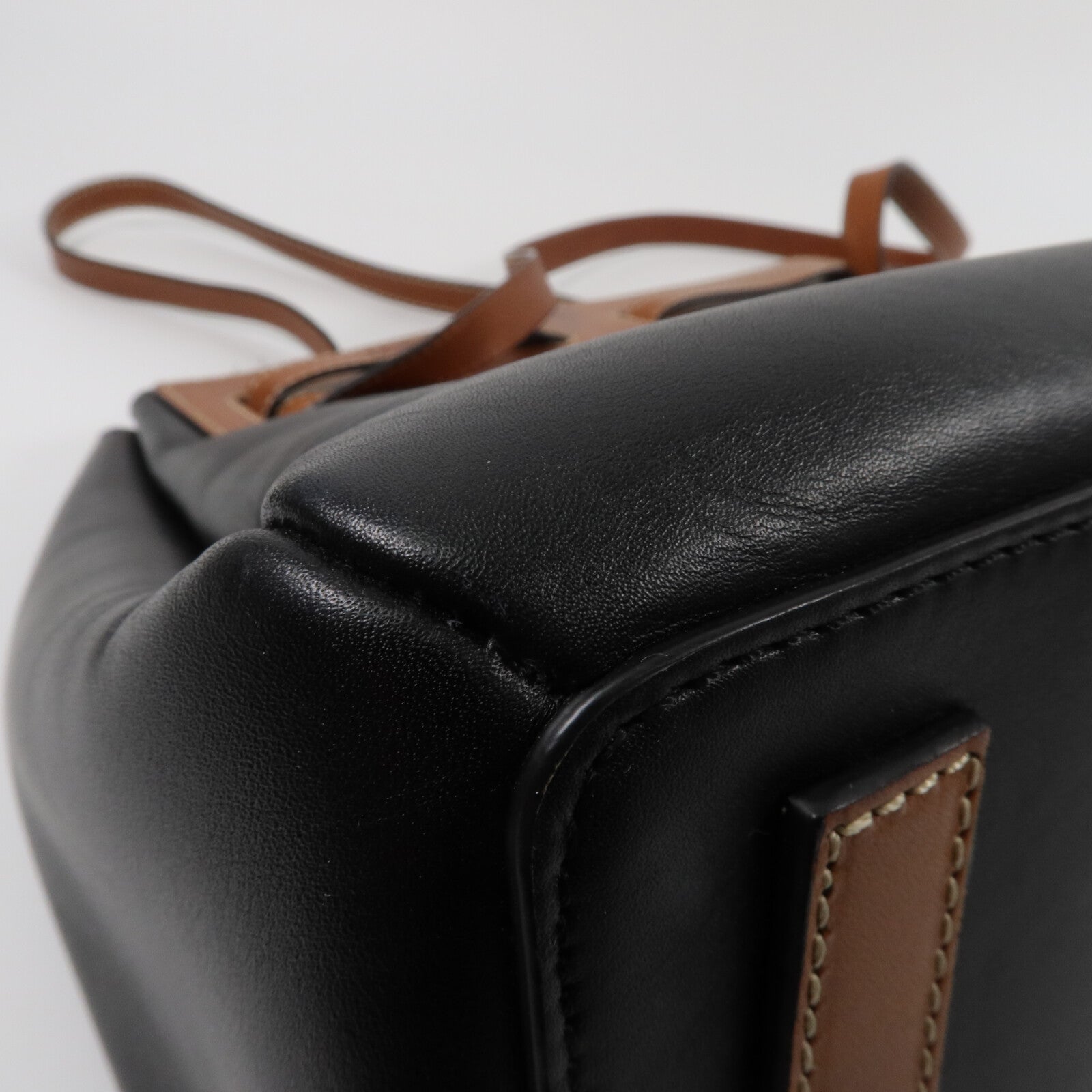 LOEWE 牛皮皮革Lazo Tote手挽袋