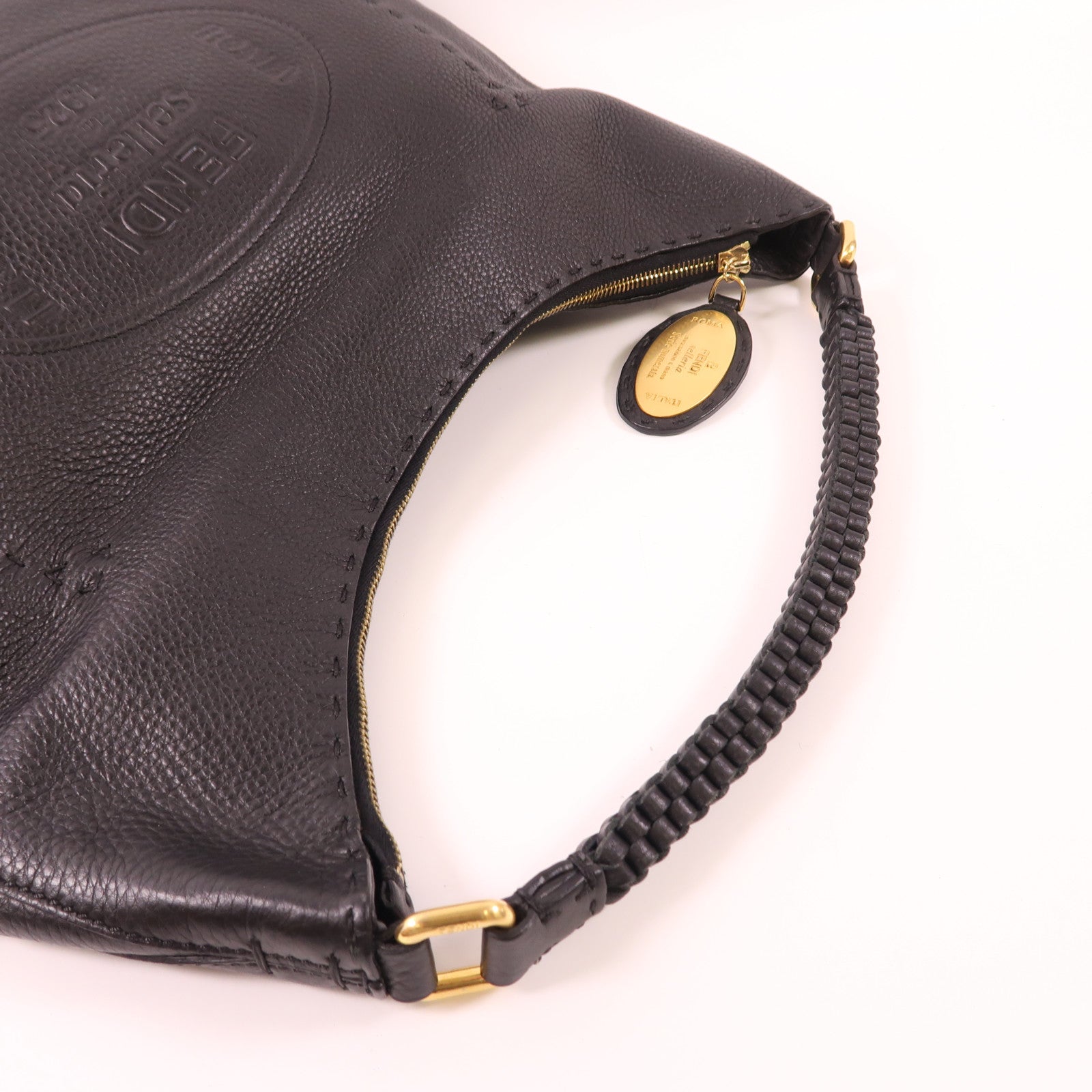 FENDI 牛皮皮革Shoulder Bag金扣肩背袋