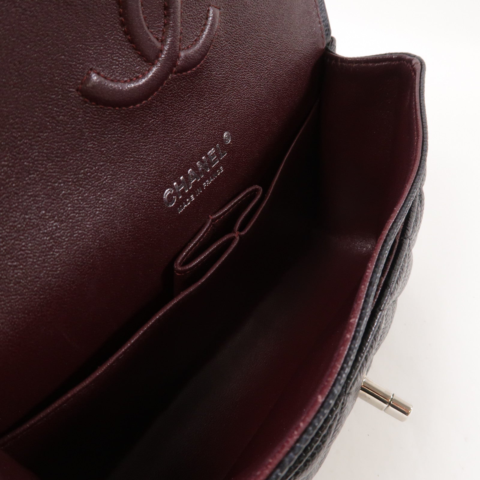 CHANEL 菱格Caviar皮革Classic Flap 23cm銀扣鏈帶肩背袋黑色