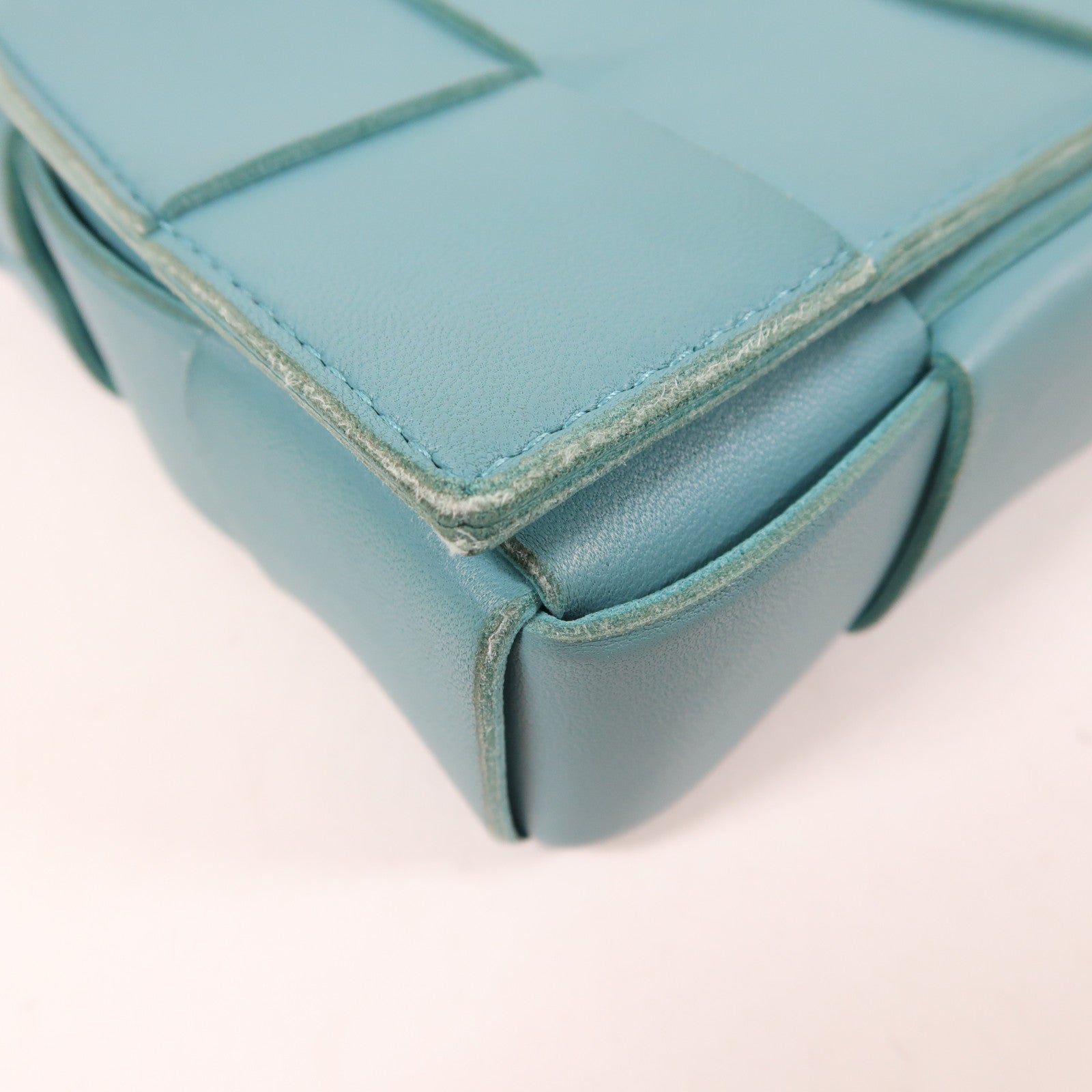 BOTTEGA VENETA 羊皮皮革Cassette肩背袋