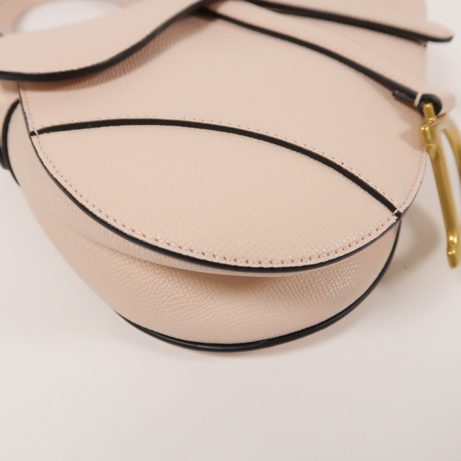 Dior 牛皮皮革Saddle Medium金扣手挽肩背兩用袋