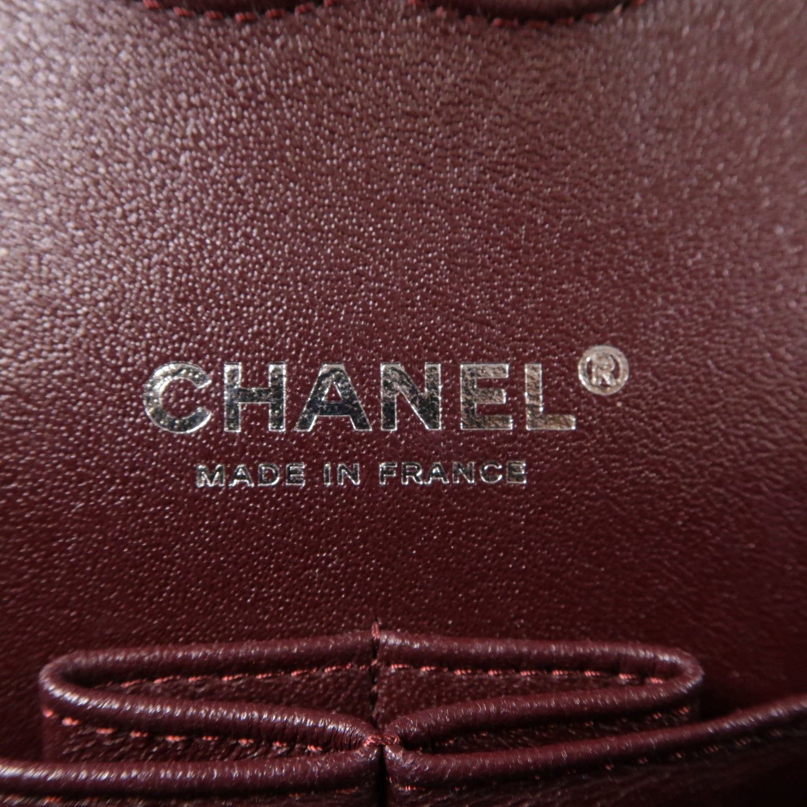 CHANEL 菱格Caviar皮革Classic Flap 23cm銀扣鏈帶肩背袋黑色