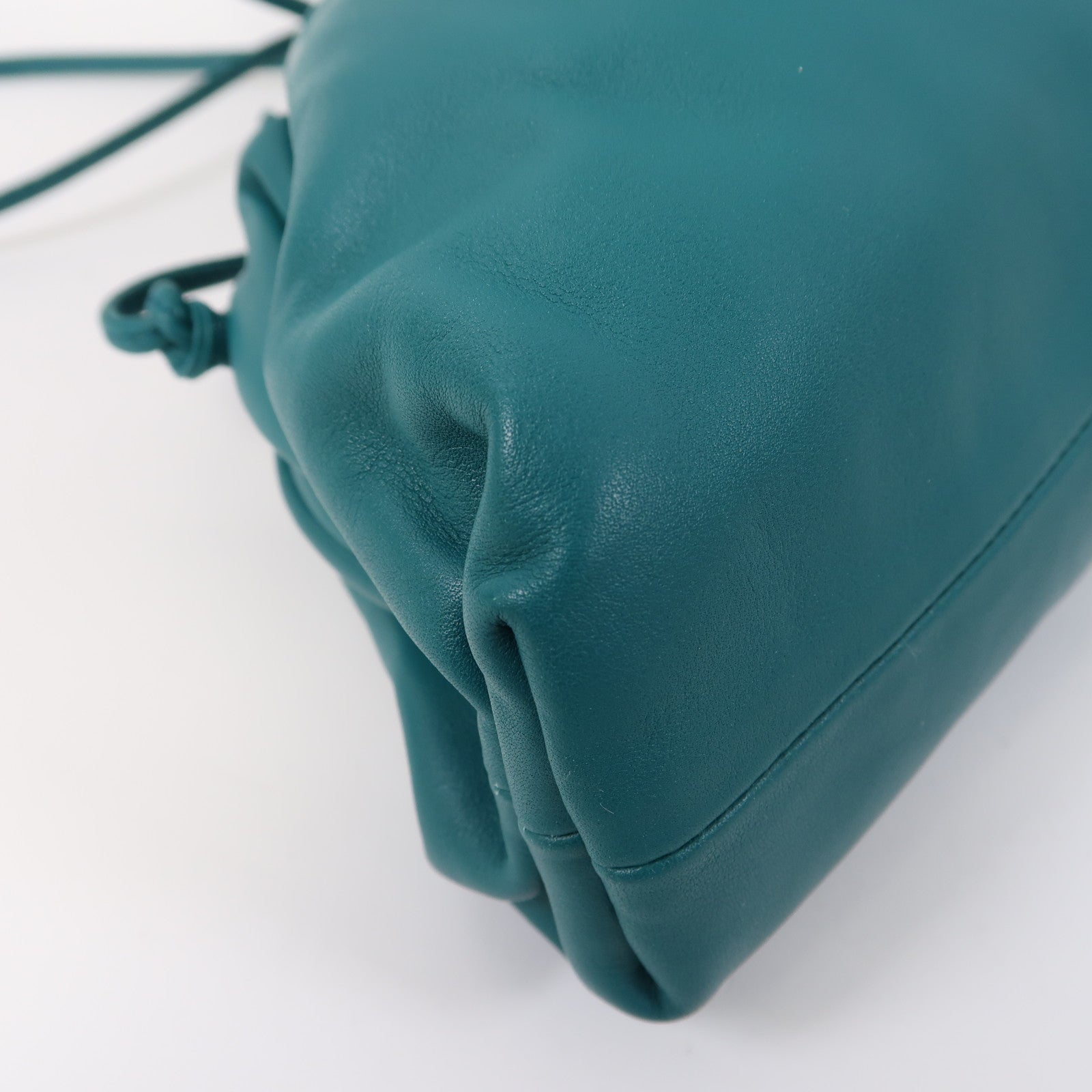 BOTTEGA VENETA 牛皮皮革Mini Pouch Shoulder Bag肩背袋藍色