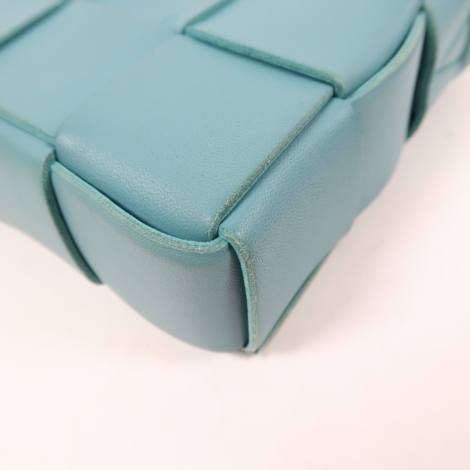 BOTTEGA VENETA 羊皮皮革Cassette肩背袋