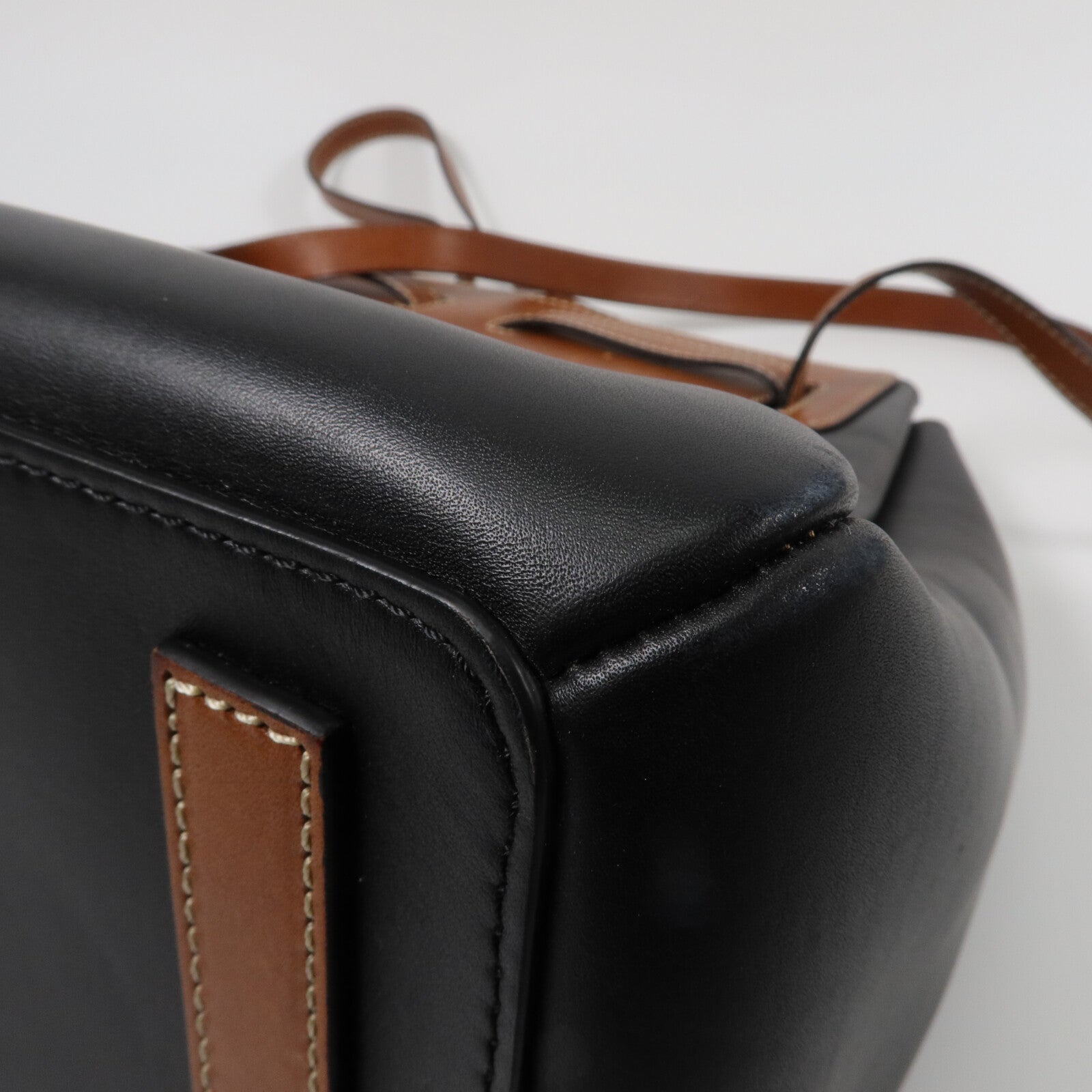 LOEWE 牛皮皮革Lazo Tote手挽袋