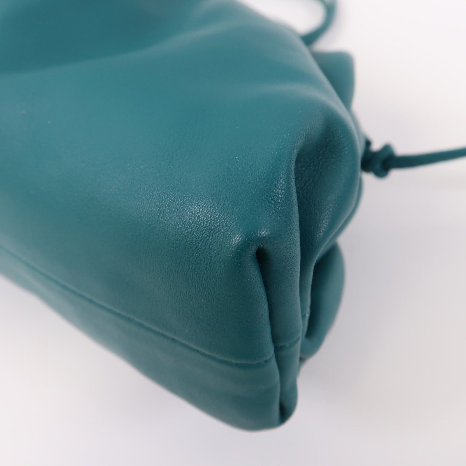 BOTTEGA VENETA 牛皮皮革Mini Pouch Shoulder Bag肩背袋藍色