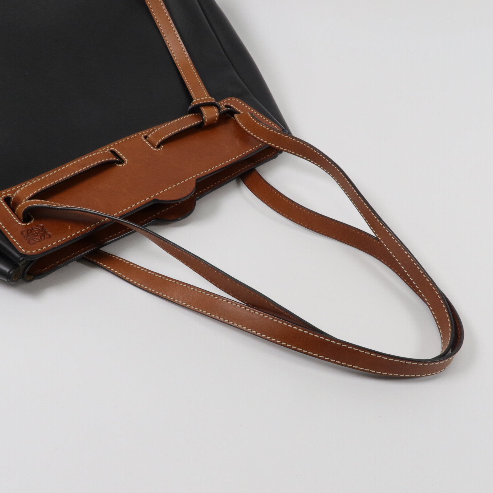 LOEWE 牛皮皮革Lazo Tote手挽袋