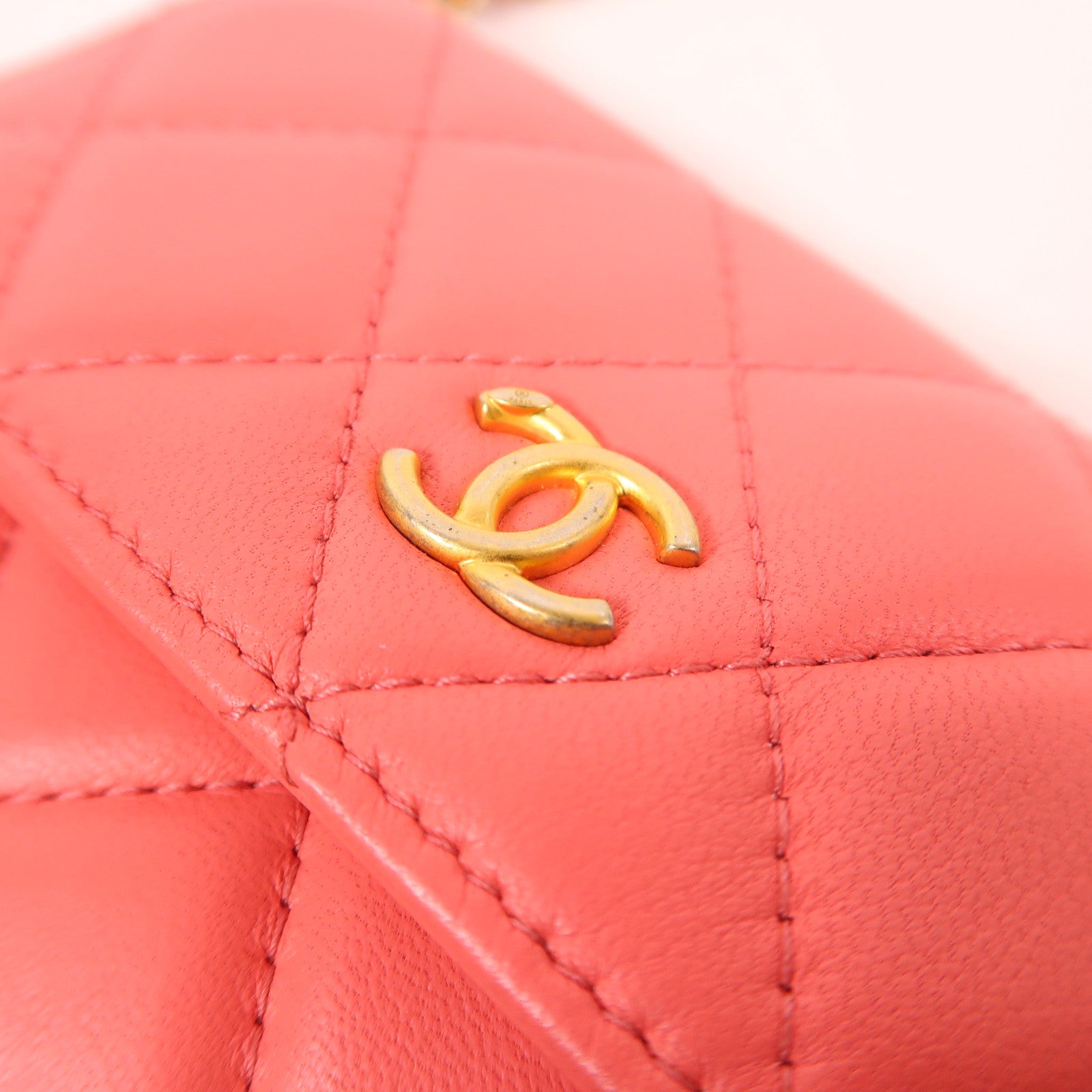 CHANEL 皮革Chain Shoulder金扣鏈帶肩背袋