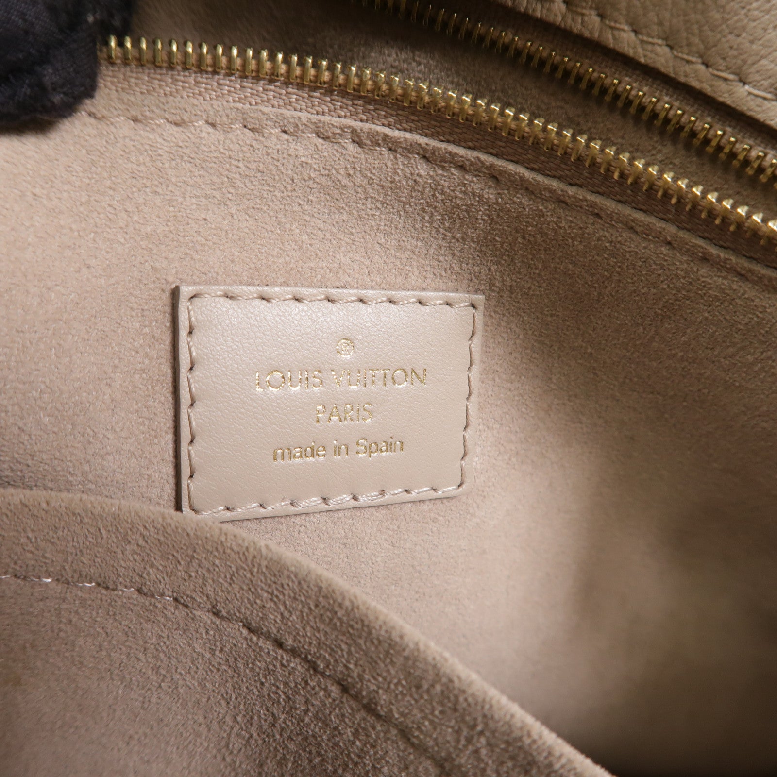 LOUIS VUITTON Monogram Mahina On My Side PM金扣手挽肩背兩用袋