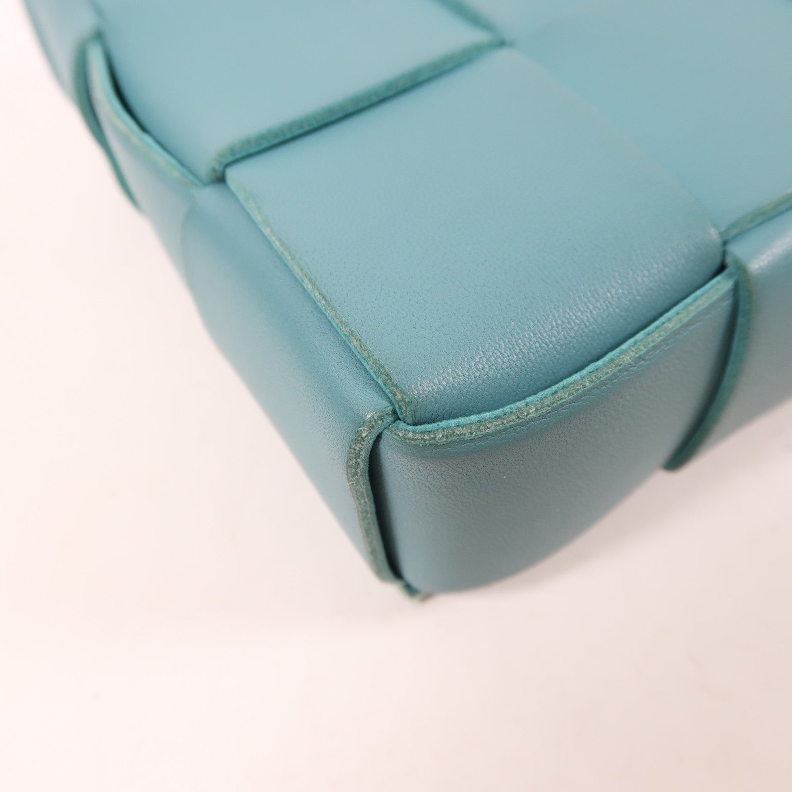 BOTTEGA VENETA 羊皮皮革Cassette肩背袋