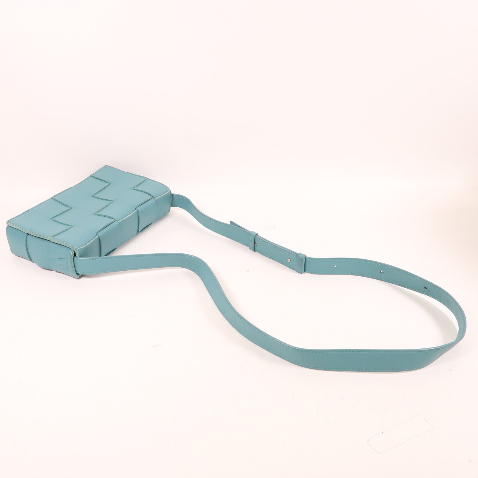 BOTTEGA VENETA 羊皮皮革Cassette肩背袋