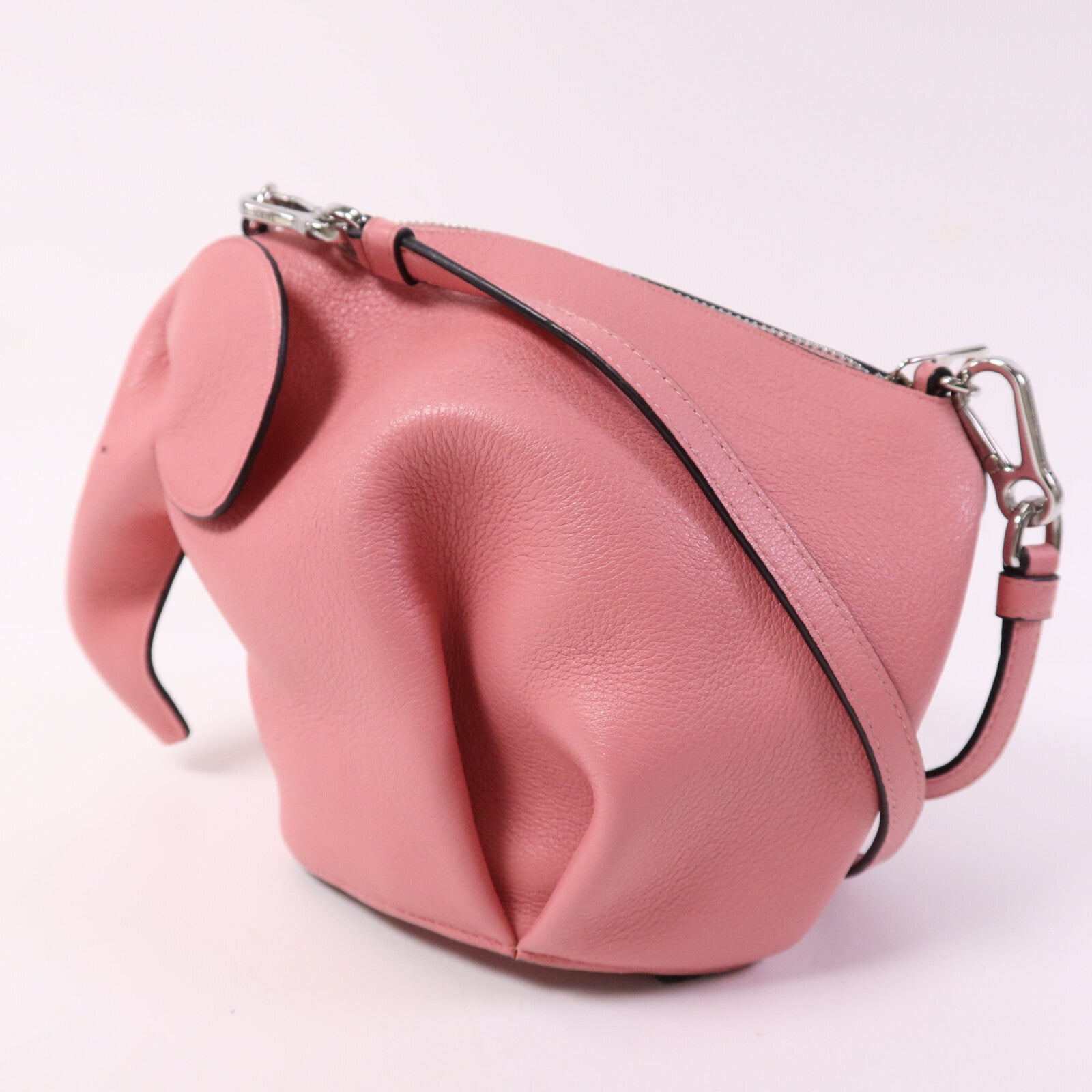LOEWE 牛皮皮革Shoulder Bag銀扣肩背袋