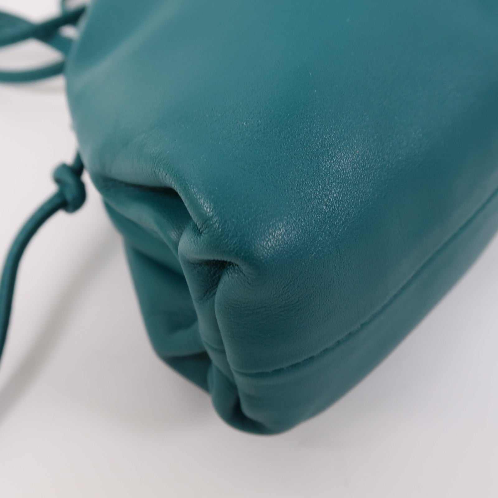 BOTTEGA VENETA 牛皮皮革Mini Pouch Shoulder Bag肩背袋藍色