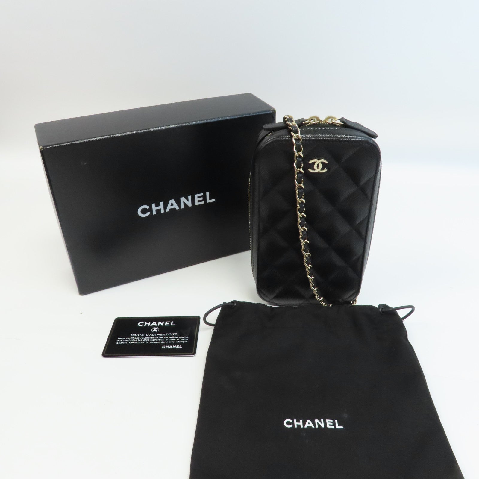 CHANEL 菱格Caviar皮革Phone Bag金扣鏈帶肩背袋黑色