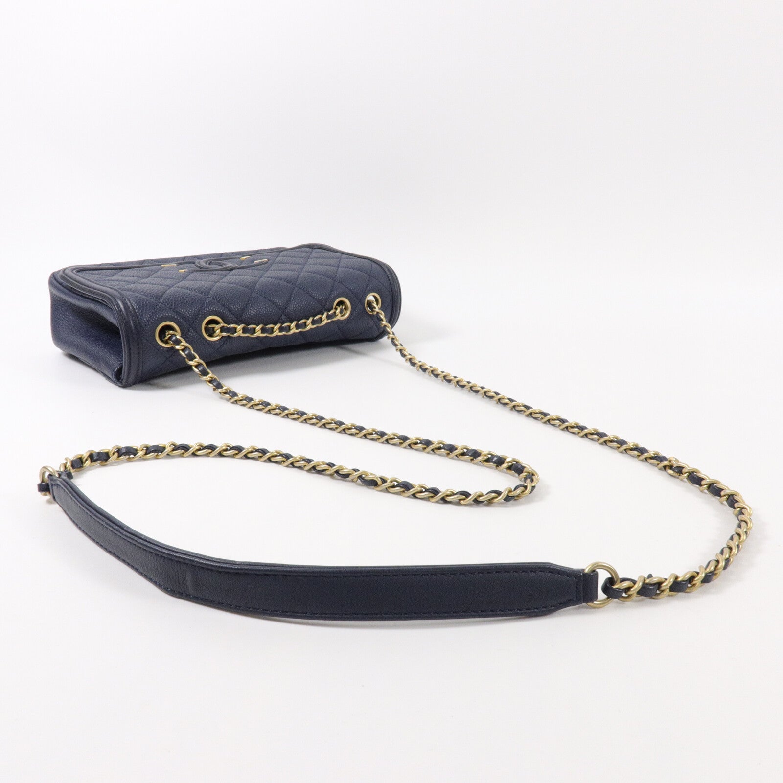 CHANEL 牛皮皮革CC Filigree Flap Bag鏈帶肩背袋