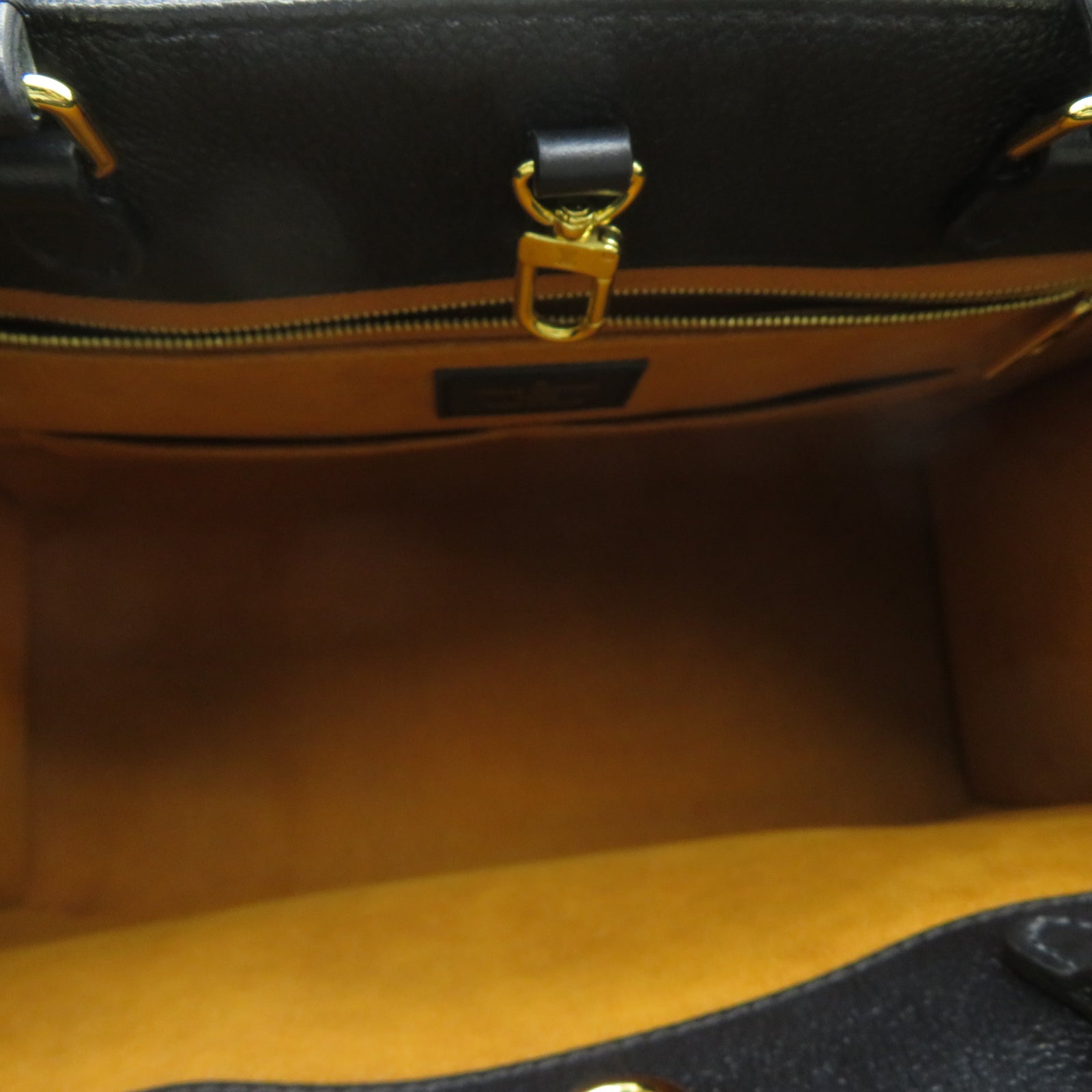 LOUIS VUITTON **【激減優惠】牛皮皮革On The Go MM金扣手挽肩背兩用袋黑色