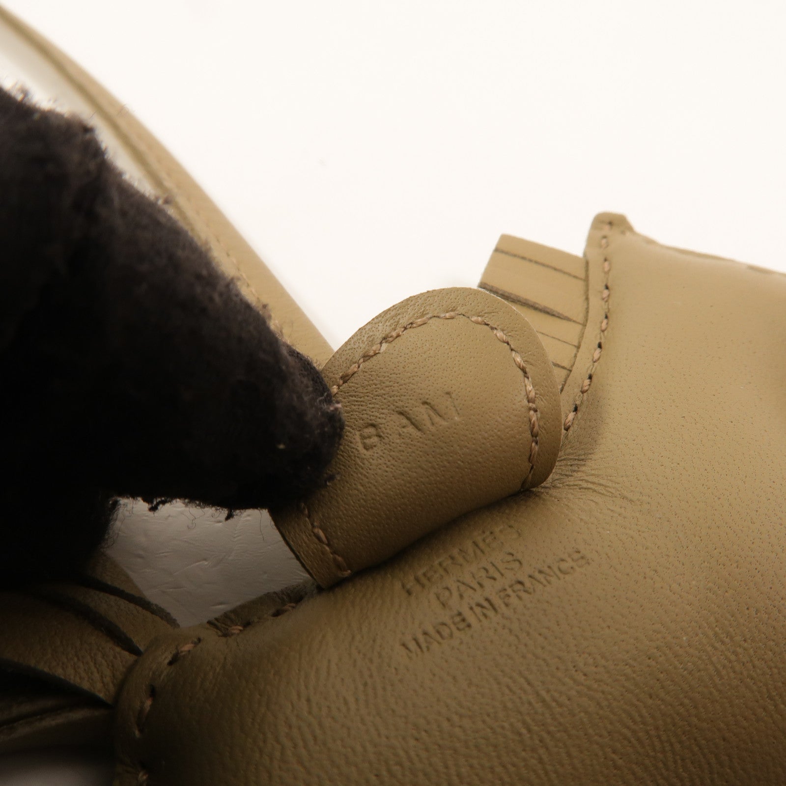 HERMES Milo皮革Rodeo PM掛飾Beige Marfa