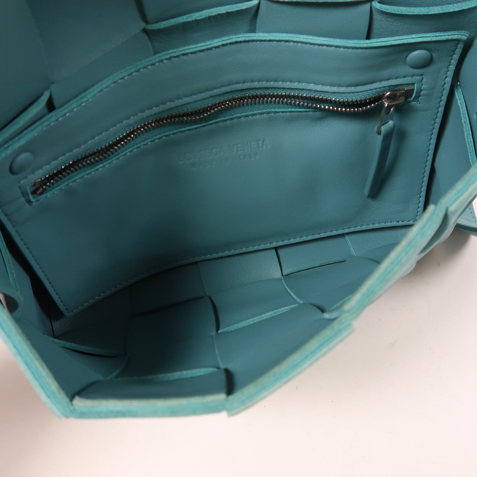 BOTTEGA VENETA 羊皮皮革Cassette肩背袋