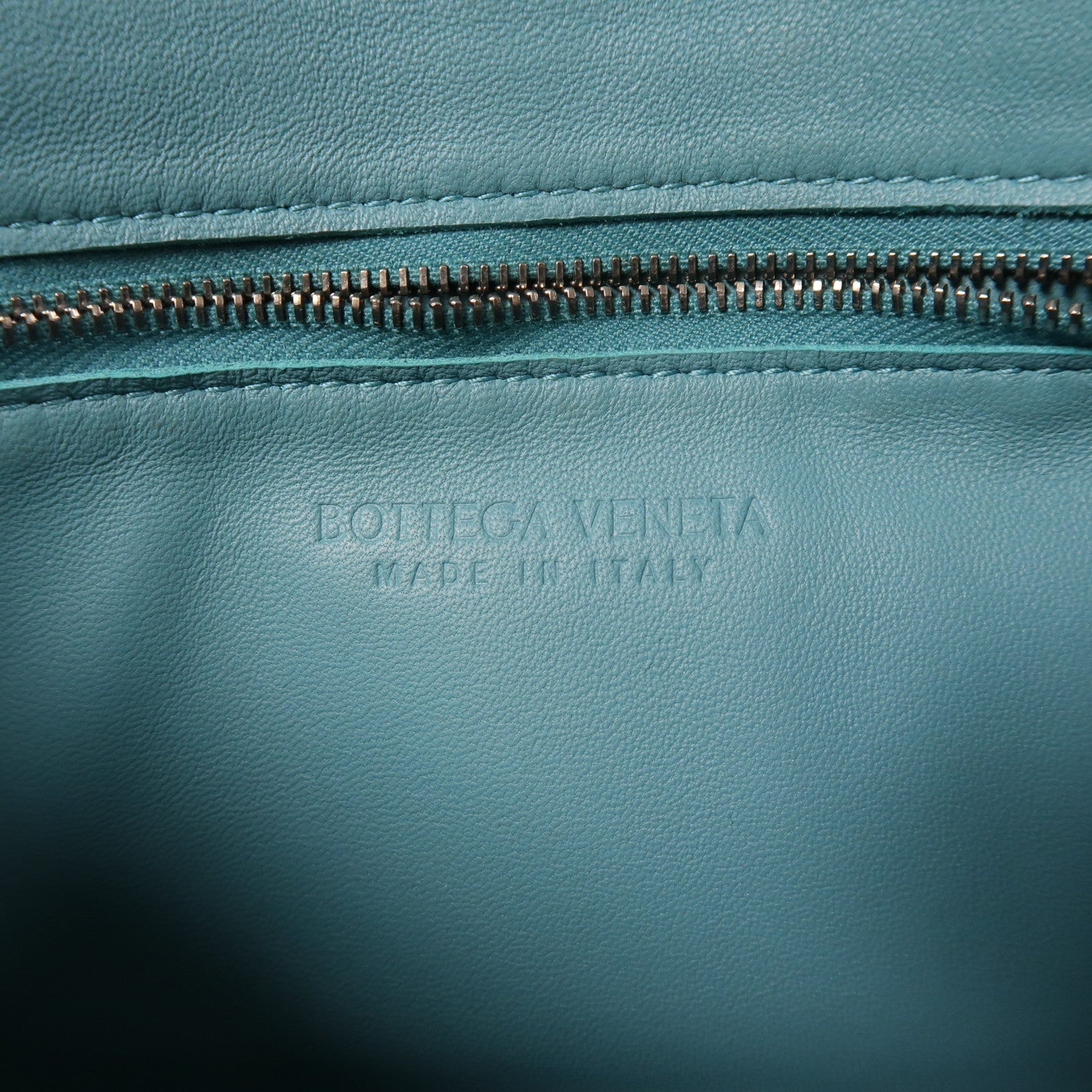 BOTTEGA VENETA 羊皮皮革Cassette肩背袋