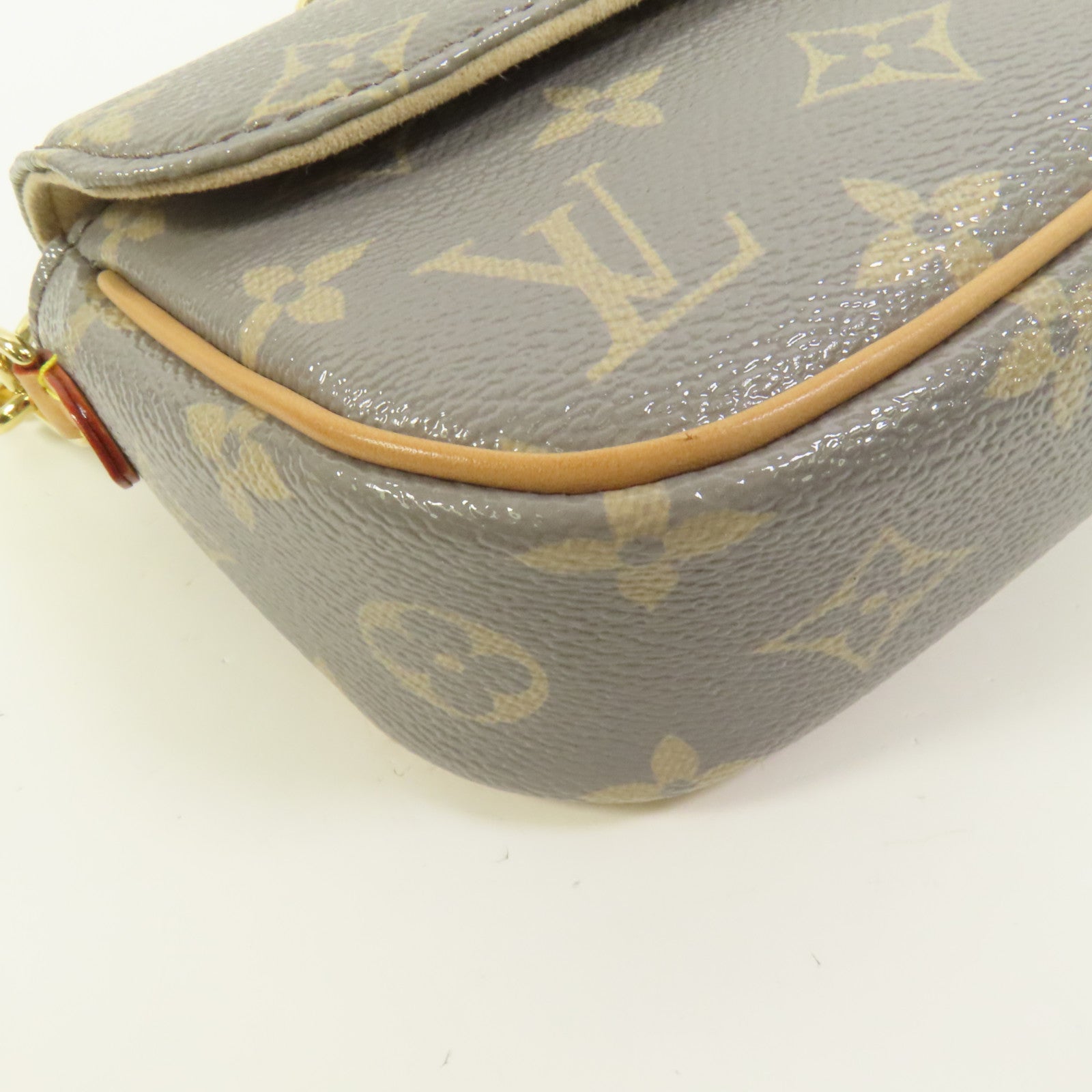 LOUIS VUITTON Monogram Wallet on Chain Ivy金扣鏈帶手挽肩背兩用袋
