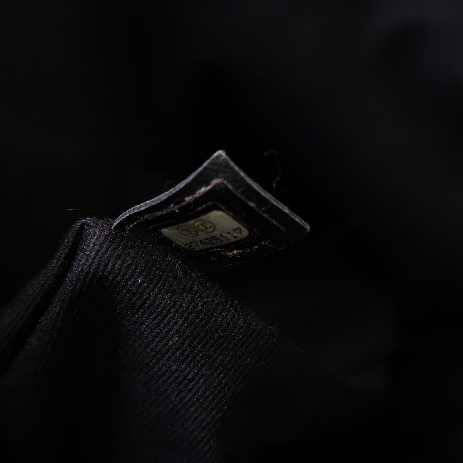 CHANEL 牛皮皮革Chain Shoulder金扣手挽肩背兩用袋