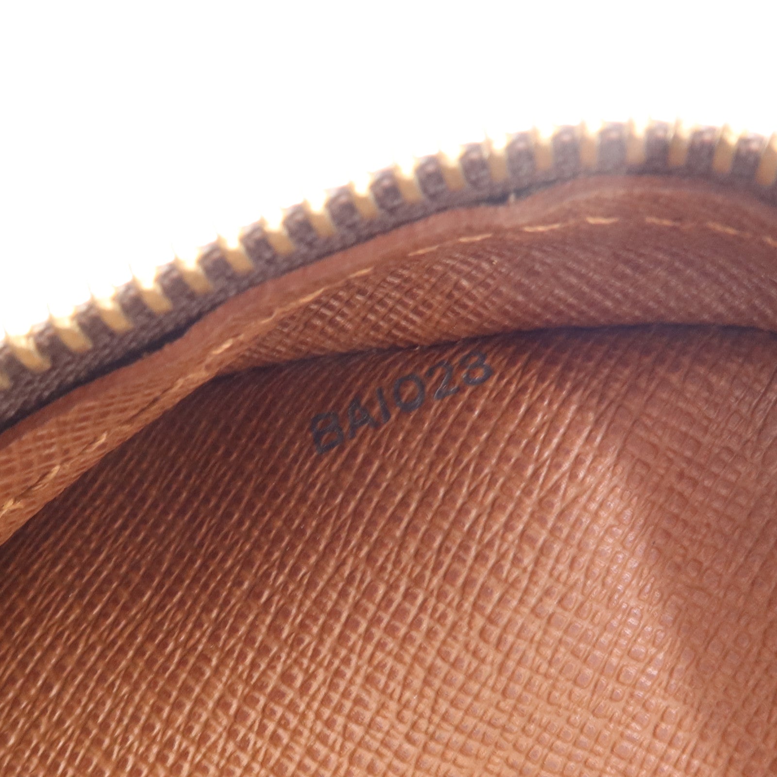 LOUIS VUITTON Monogram Blois金扣肩背袋