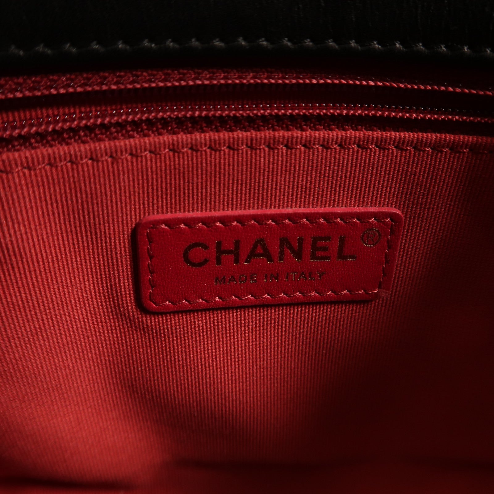 CHANEL 牛皮皮革Chain Shoulder金扣鏈帶肩背袋