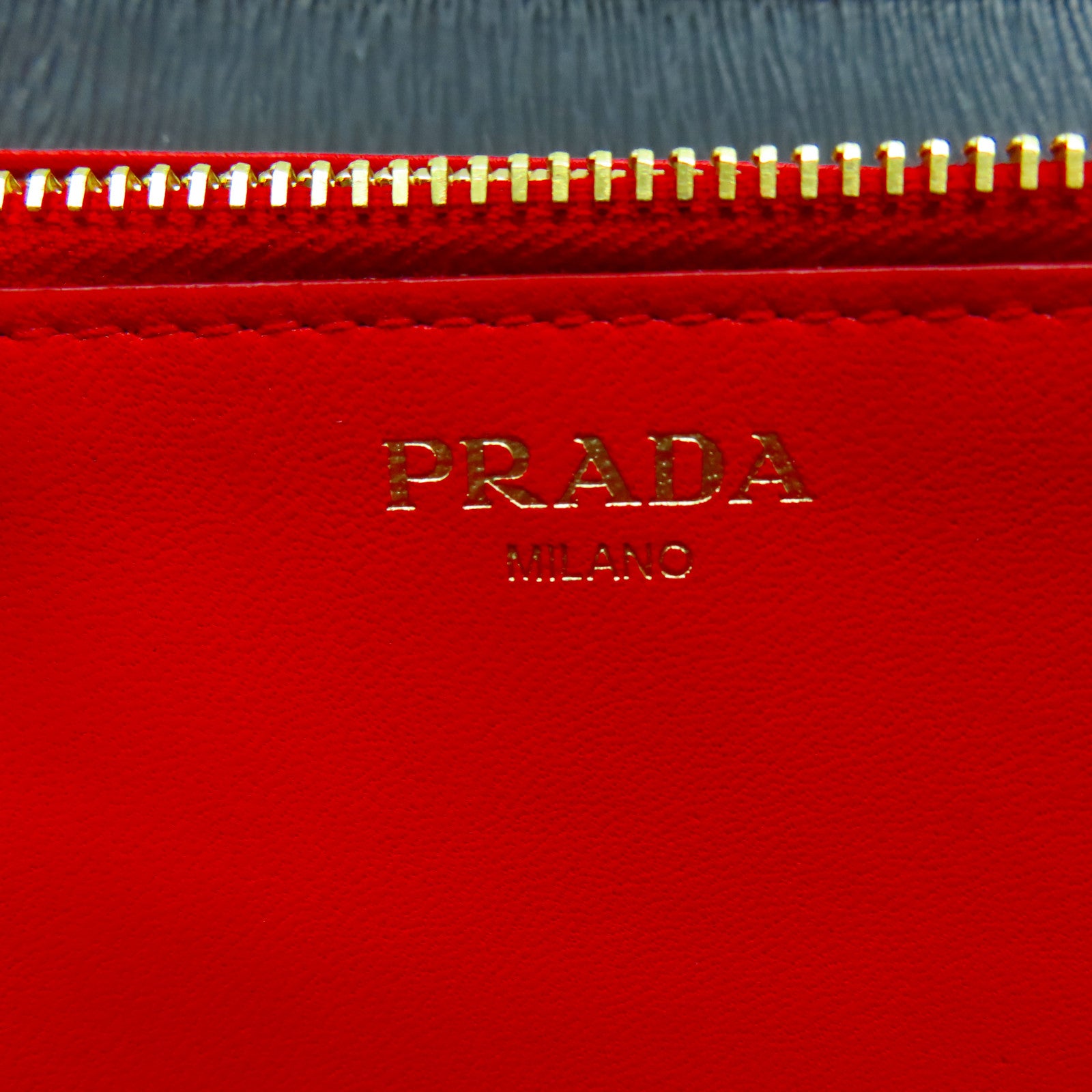 PRADA 【清倉大減價】牛皮皮革Long wallet金扣長錢包黑色