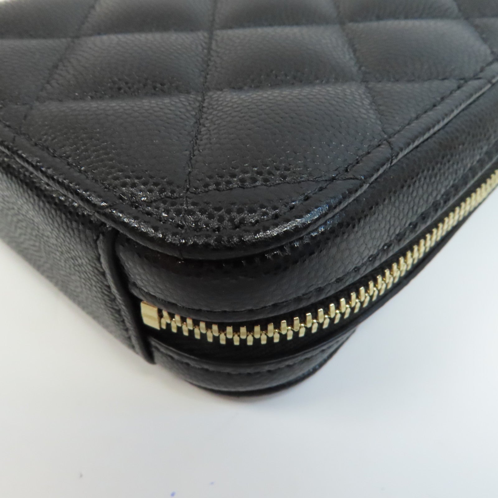 CHANEL 菱格Caviar皮革Phone Bag金扣鏈帶肩背袋黑色