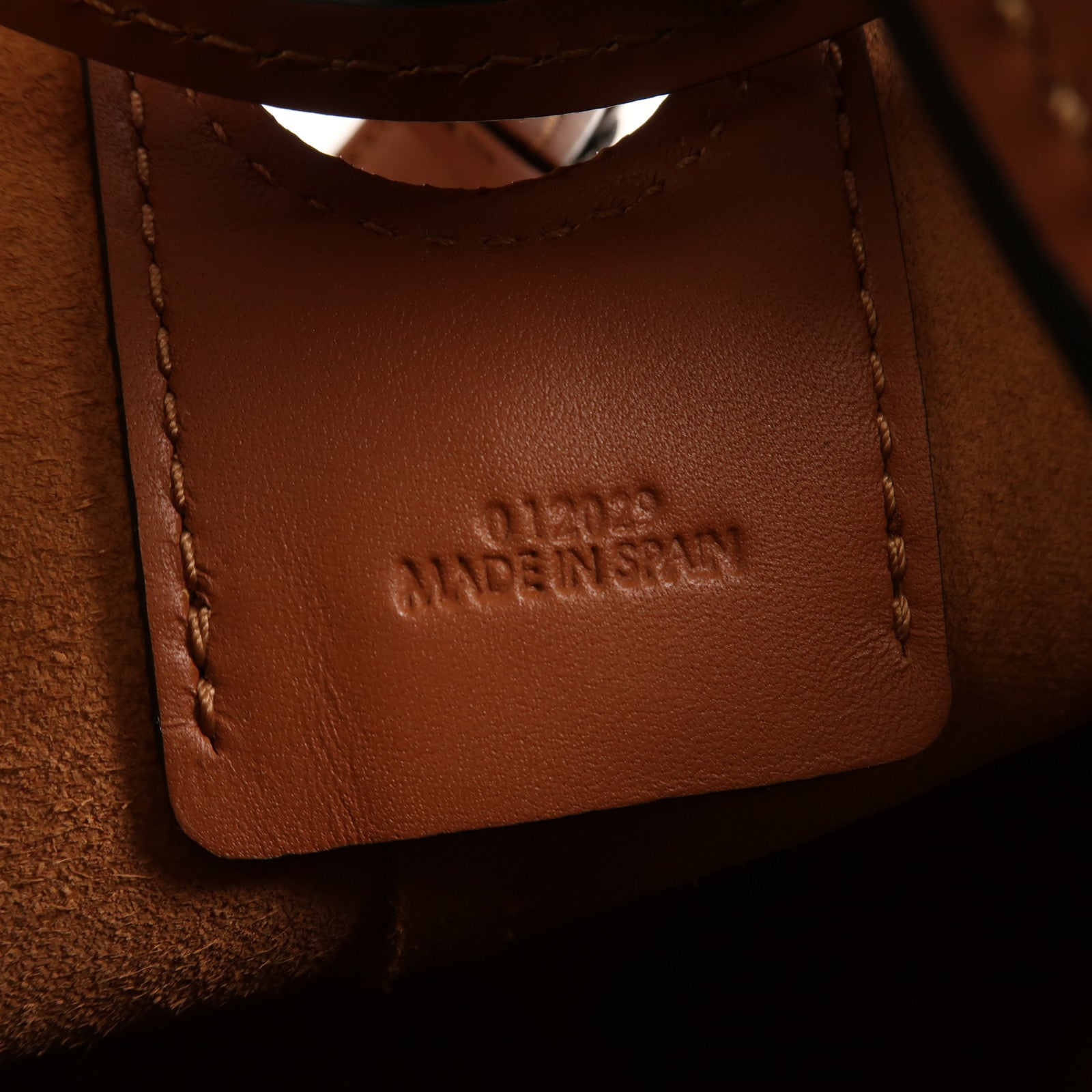 LOEWE 牛皮皮革Balloon金扣手挽肩背兩用袋