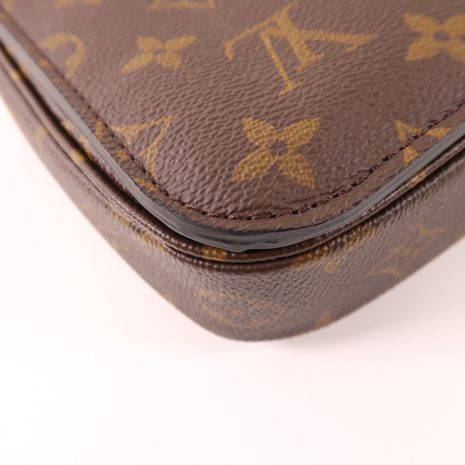 LOUIS VUITTON Monogram Pochette Metis金扣手挽肩背兩用