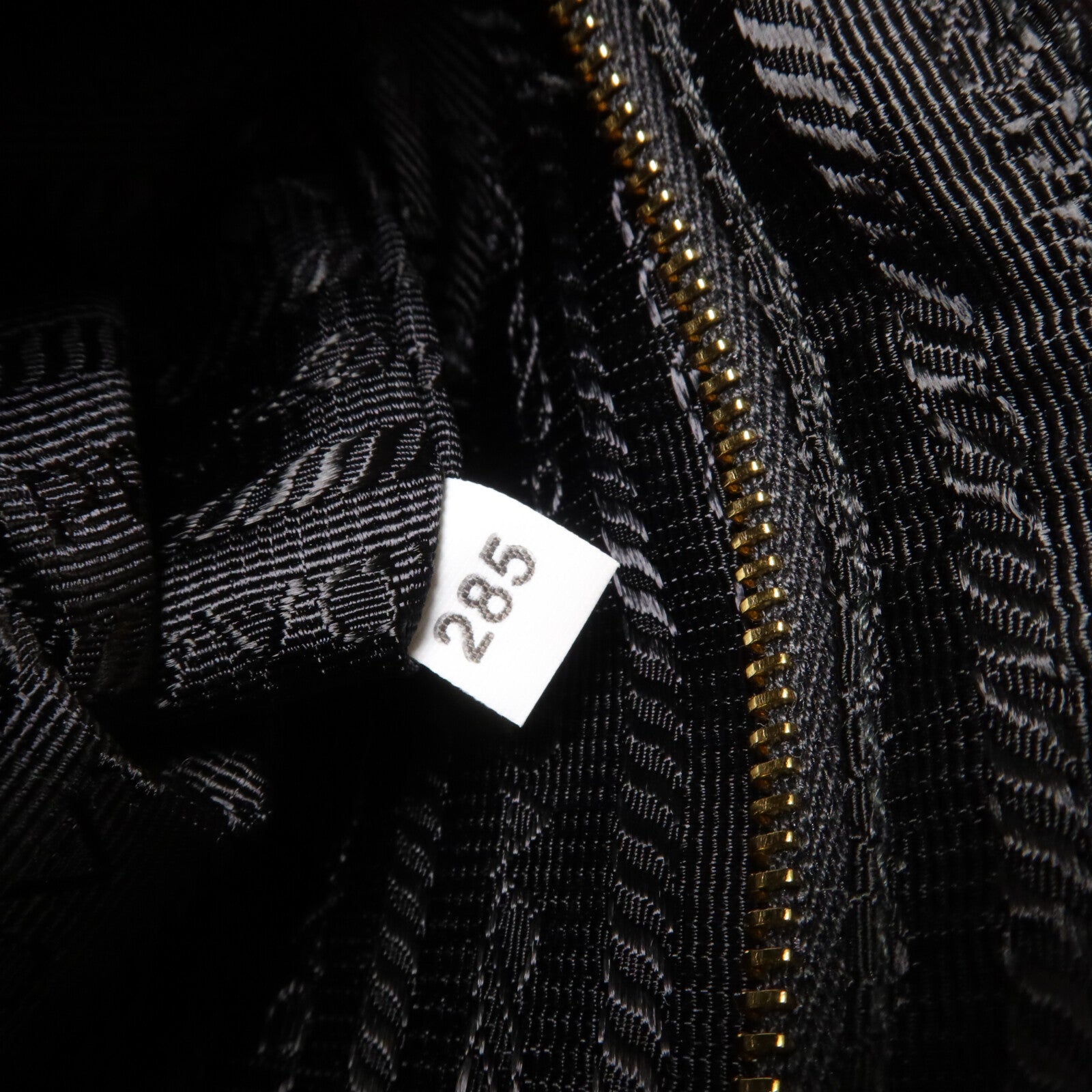 PRADA 尼龍/Saffiano皮革Re-Edition 2005 Mini手挽袋