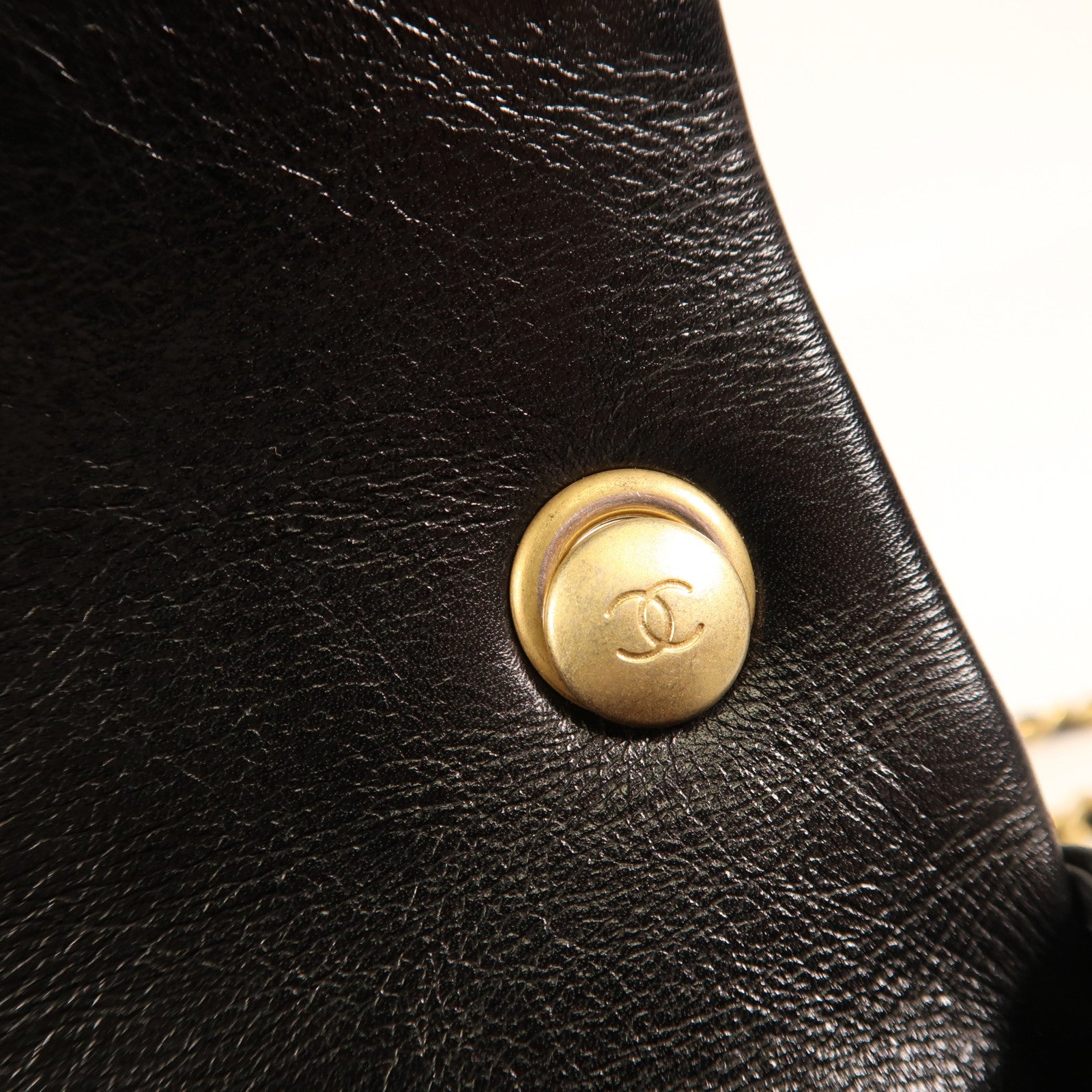 CHANEL 牛皮皮革Chain Shoulder金扣鏈帶肩背袋
