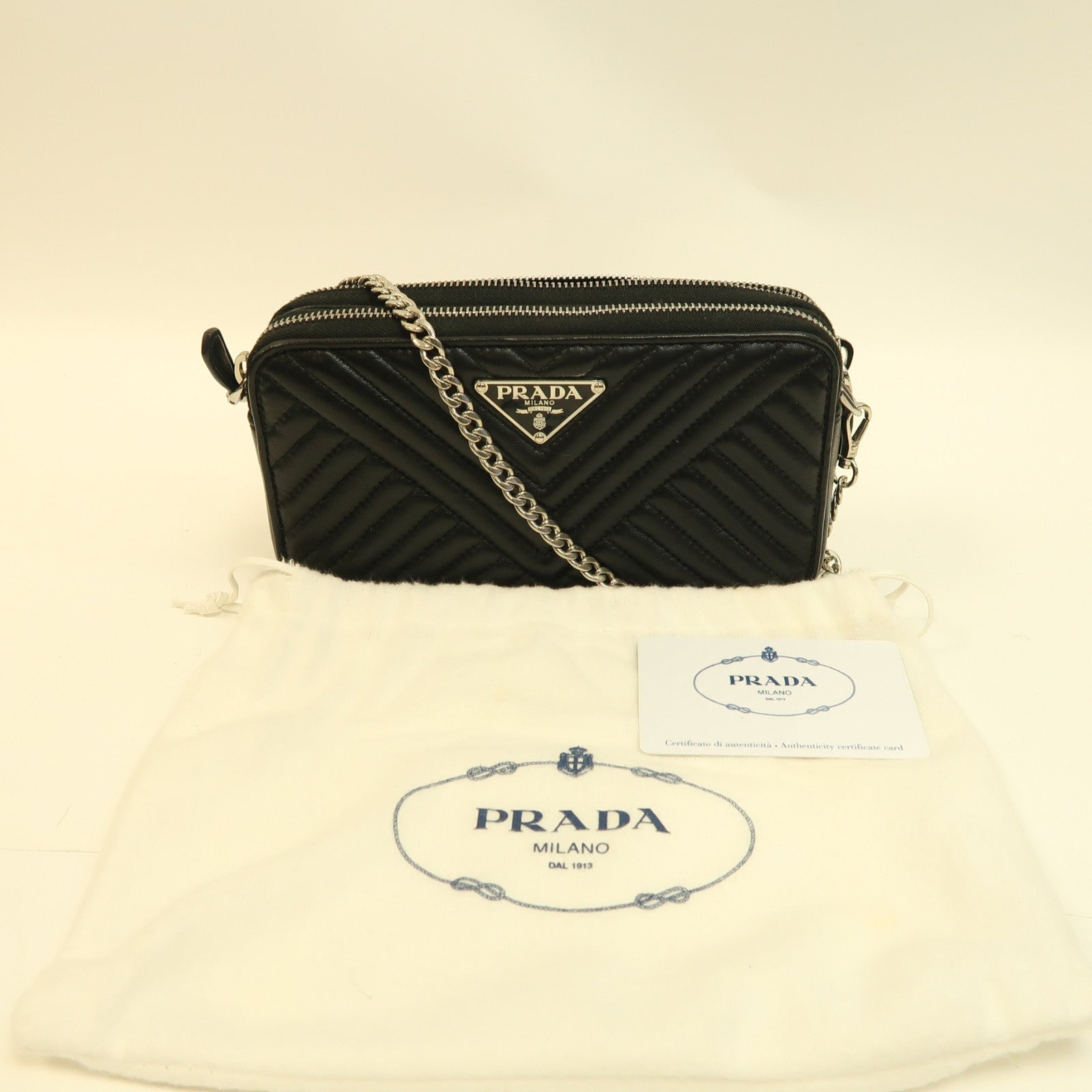 PRADA 牛皮皮革Chain Shoulder銀扣鏈帶肩背袋黑色
