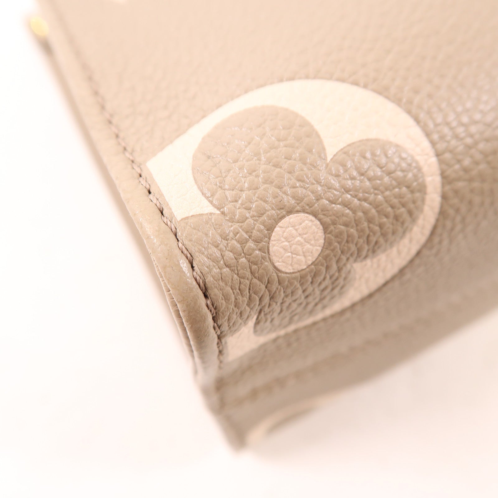 LOUIS VUITTON Monogram Empreinte OnTheGo PM金扣手挽肩背兩用袋灰色