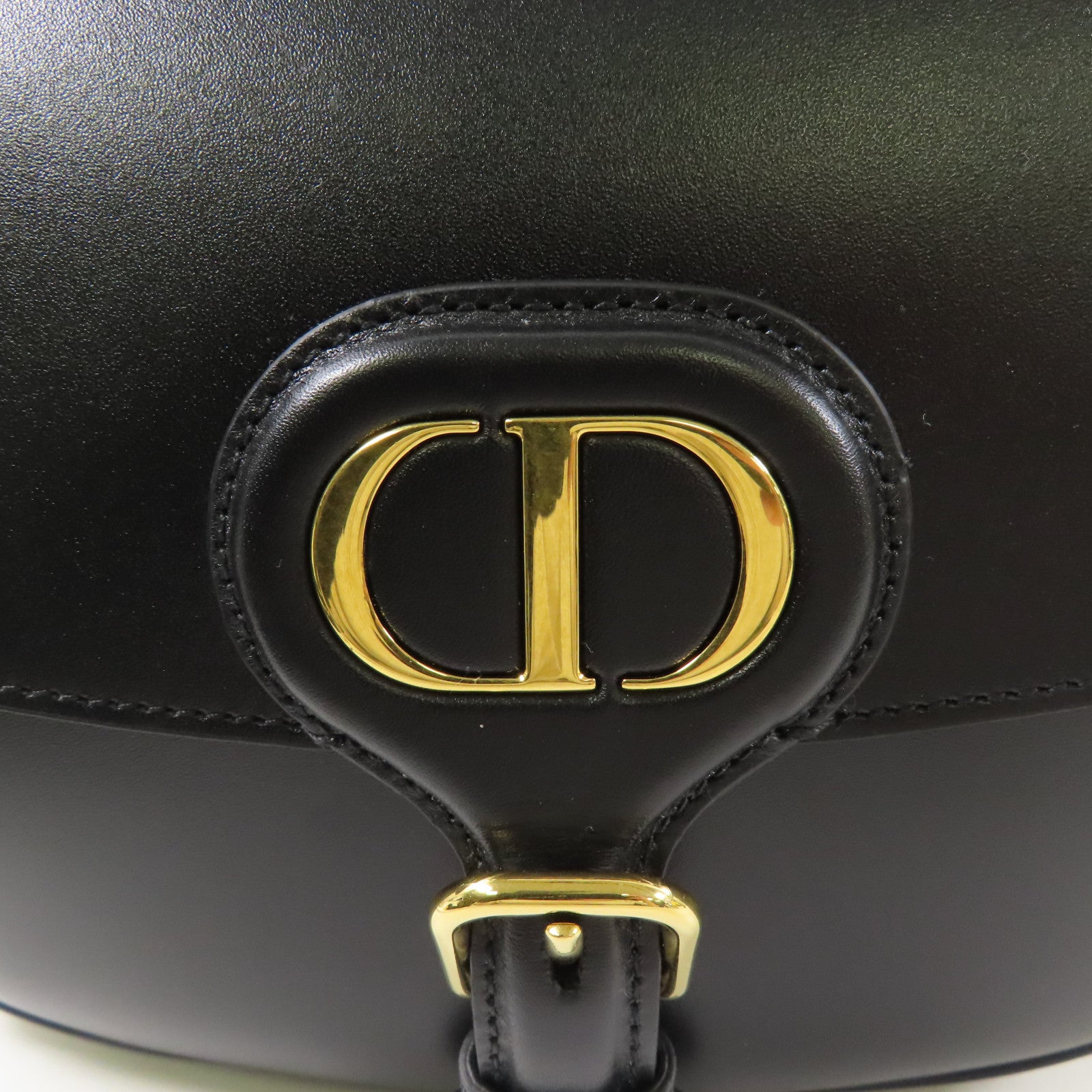 Dior 牛皮皮革Bobby金扣肩背袋