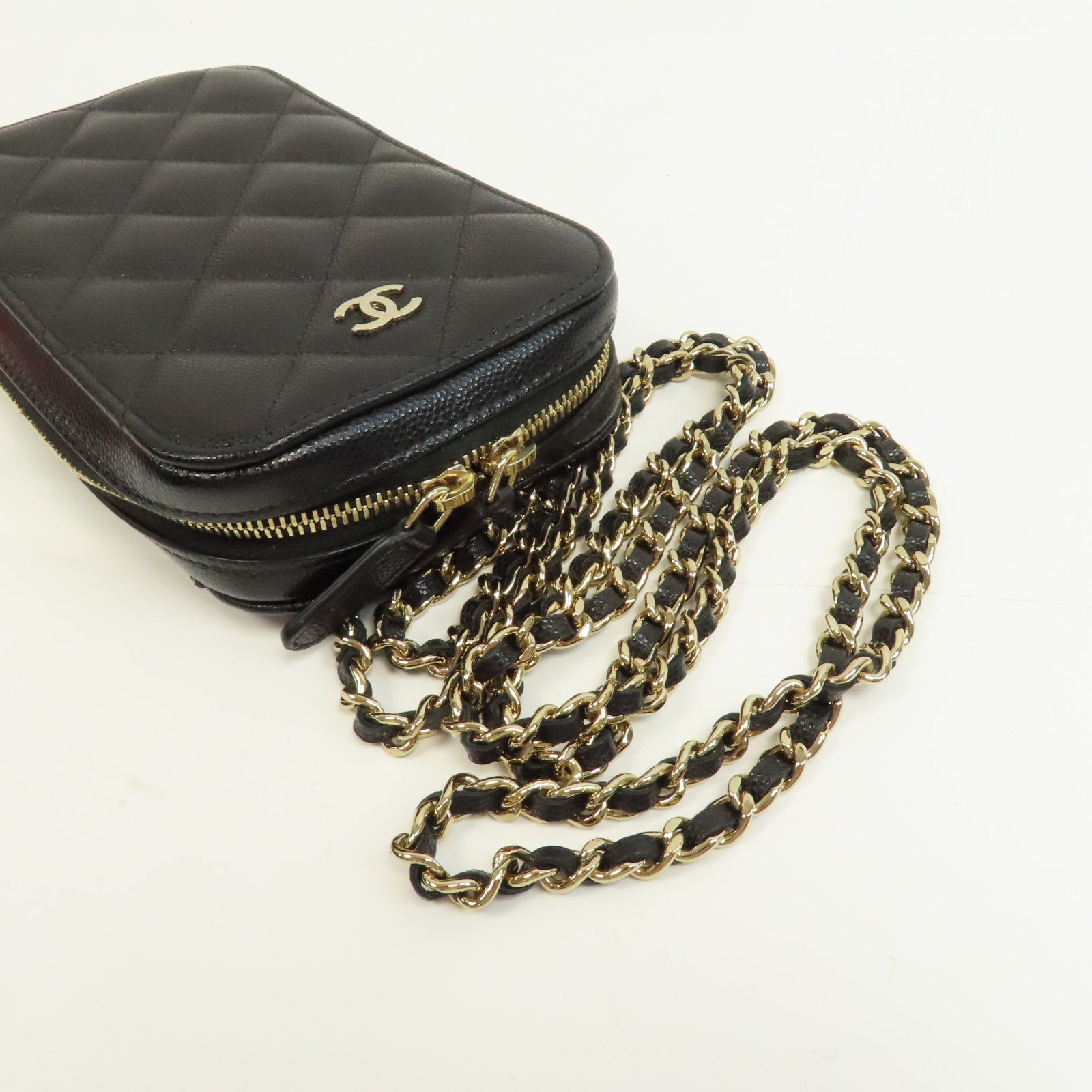 CHANEL 菱格Caviar皮革Phone Bag金扣鏈帶肩背袋黑色