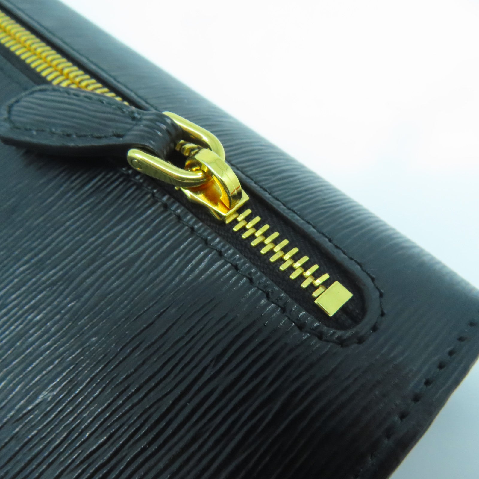 PRADA 【清倉大減價】牛皮皮革Long wallet金扣長錢包黑色