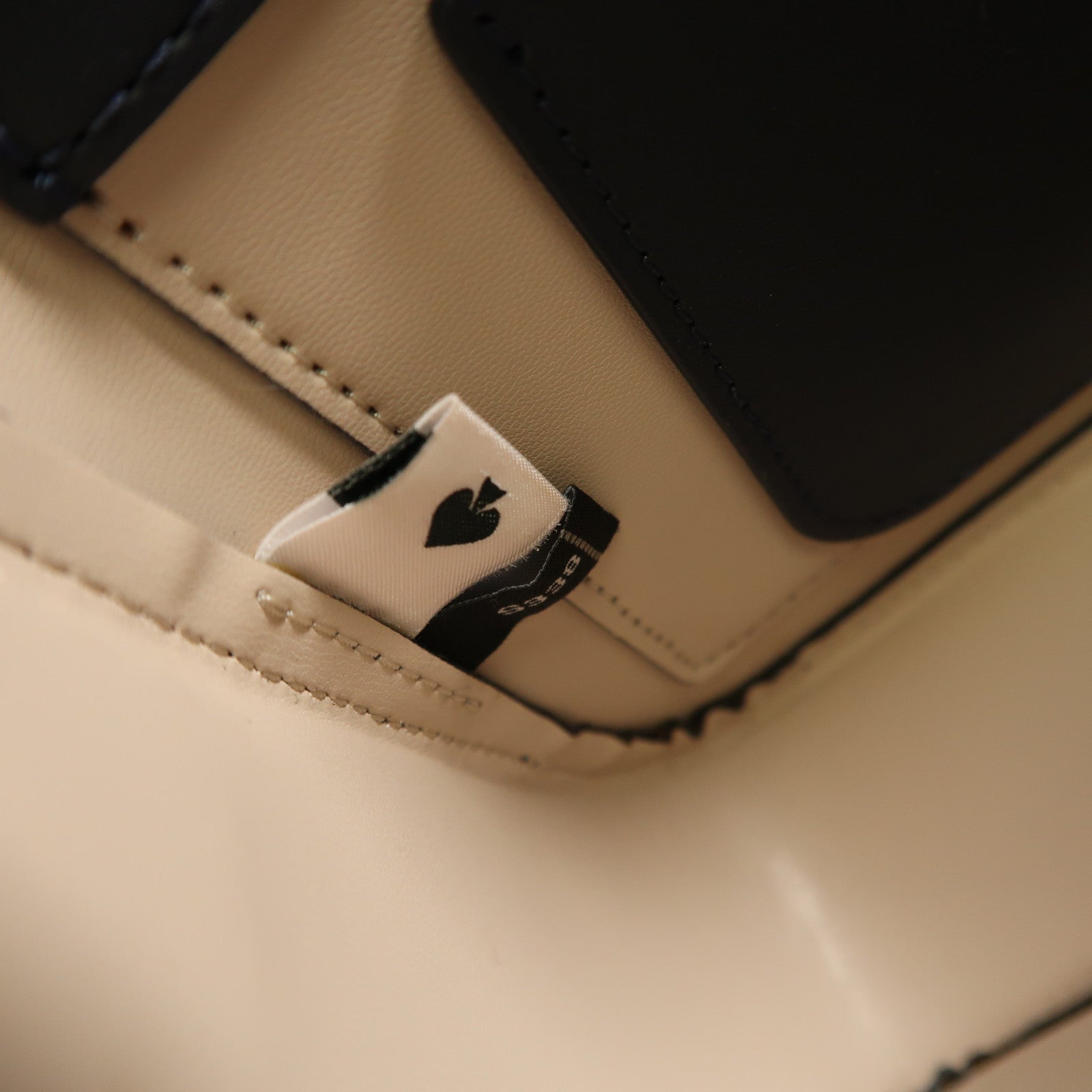 Kate Spade 牛皮皮革Shoulder Bag金扣肩背袋