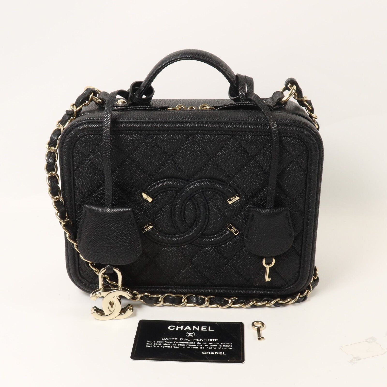 CHANEL 牛皮皮革CC Filigree Vanity Case Medium鏈帶手挽肩背兩用袋