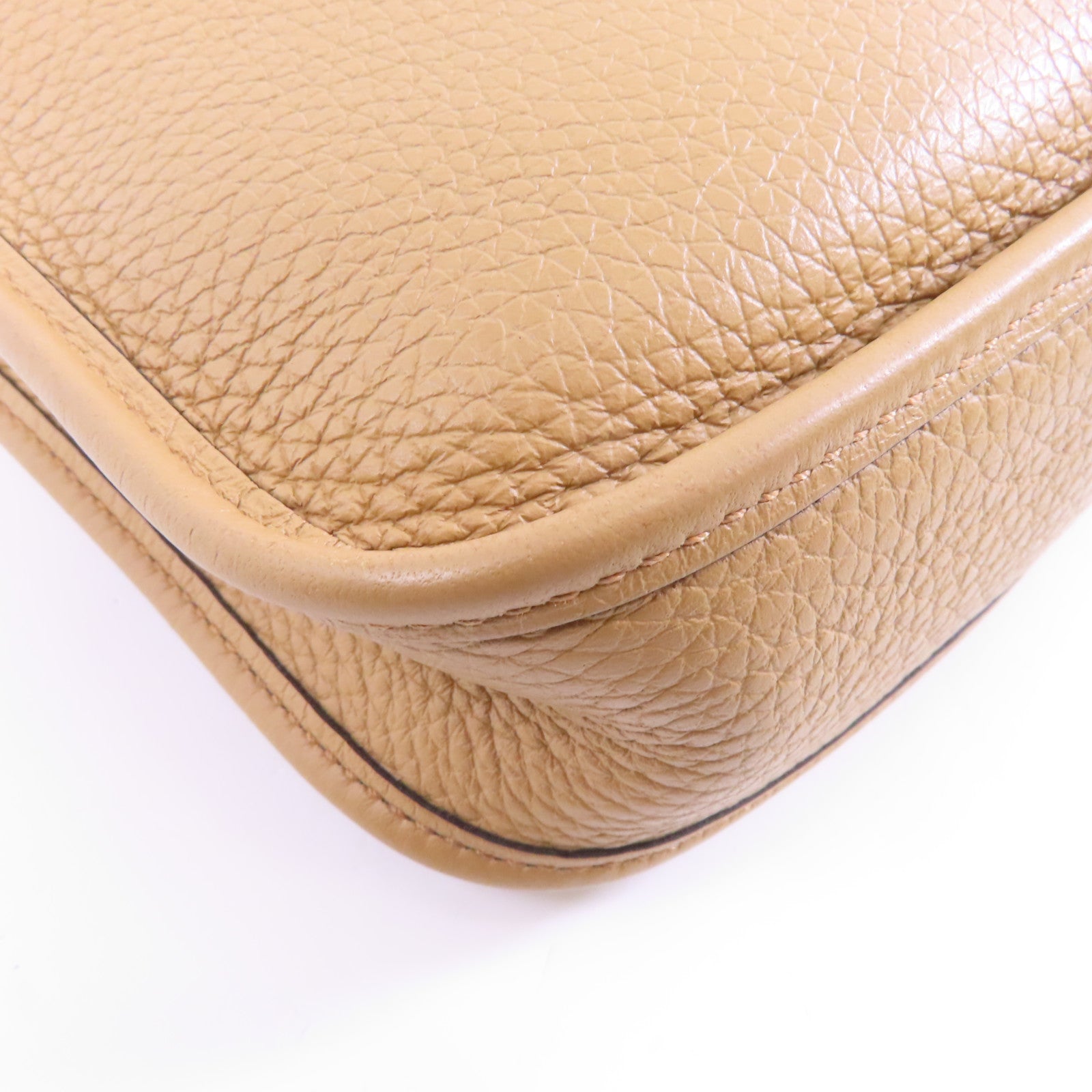 HERMES Clemence皮革Evelyne TPM銀扣肩背袋Biscuit/棕色